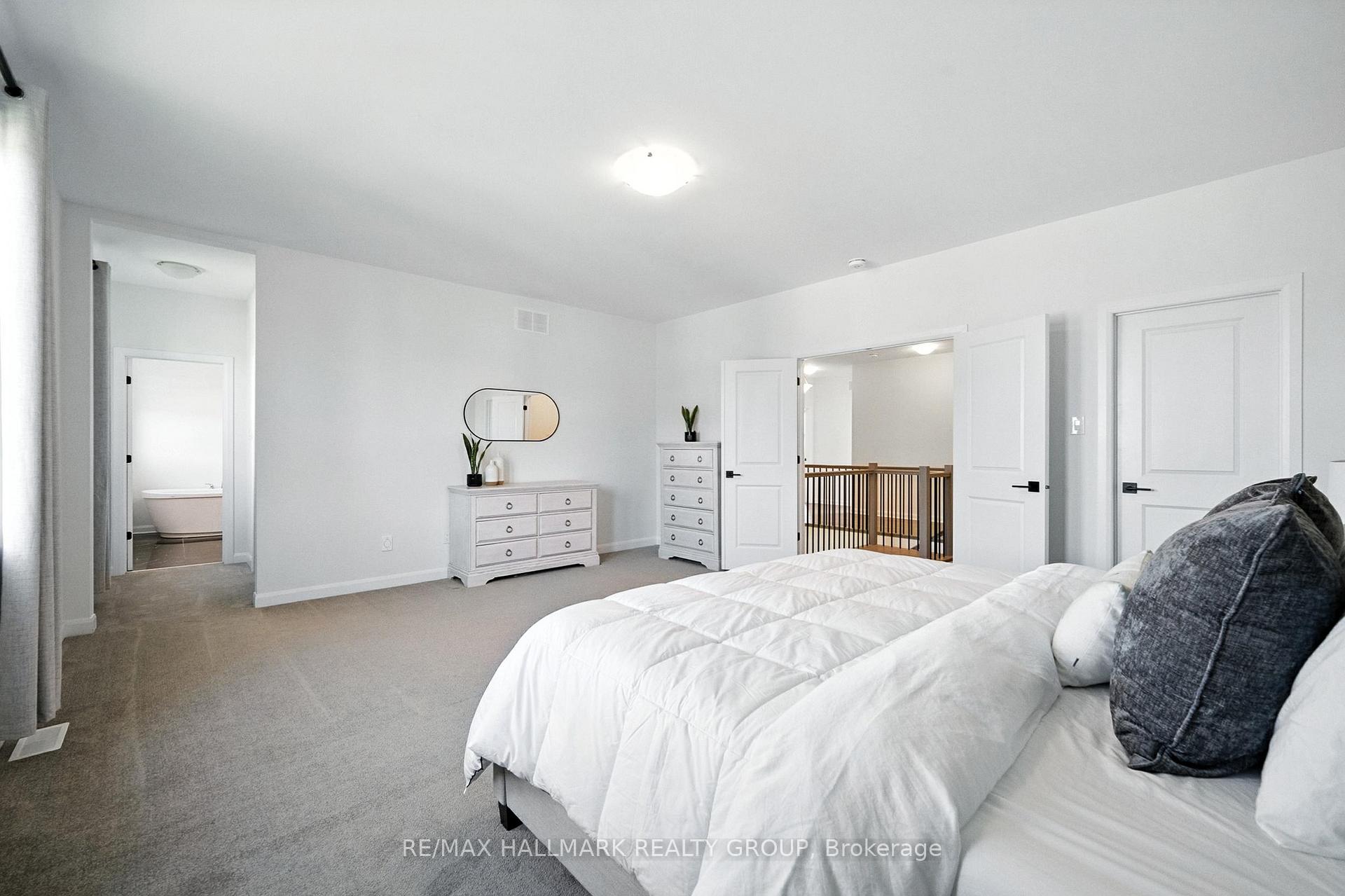 Photo 21 of 547 Anchor Circle, Ottawa, Mahogany Community — HOMEH