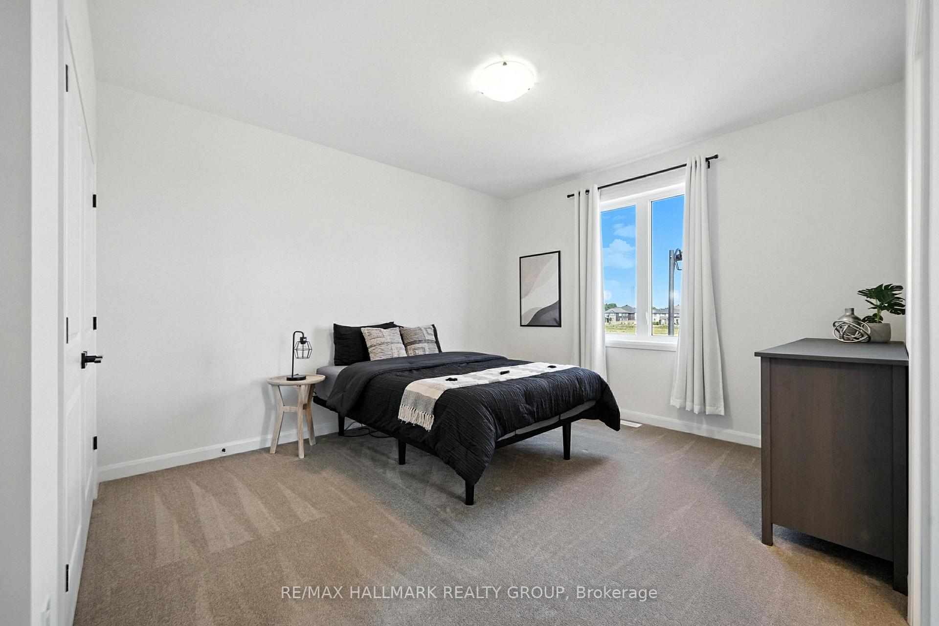Photo 26 of 547 Anchor Circle, Ottawa, Mahogany Community — HOMEH