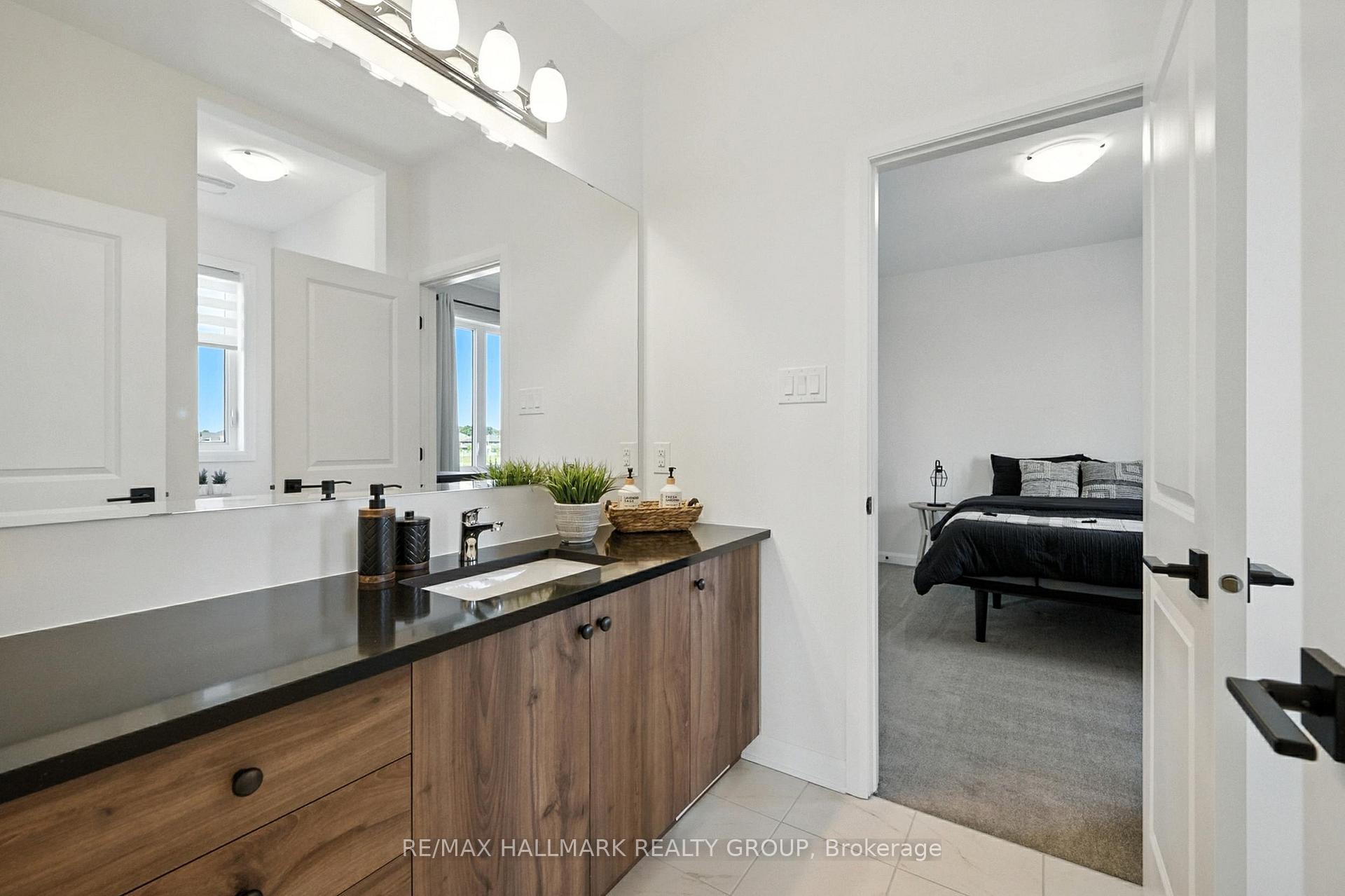 Photo 29 of 547 Anchor Circle, Ottawa, Mahogany Community — HOMEH