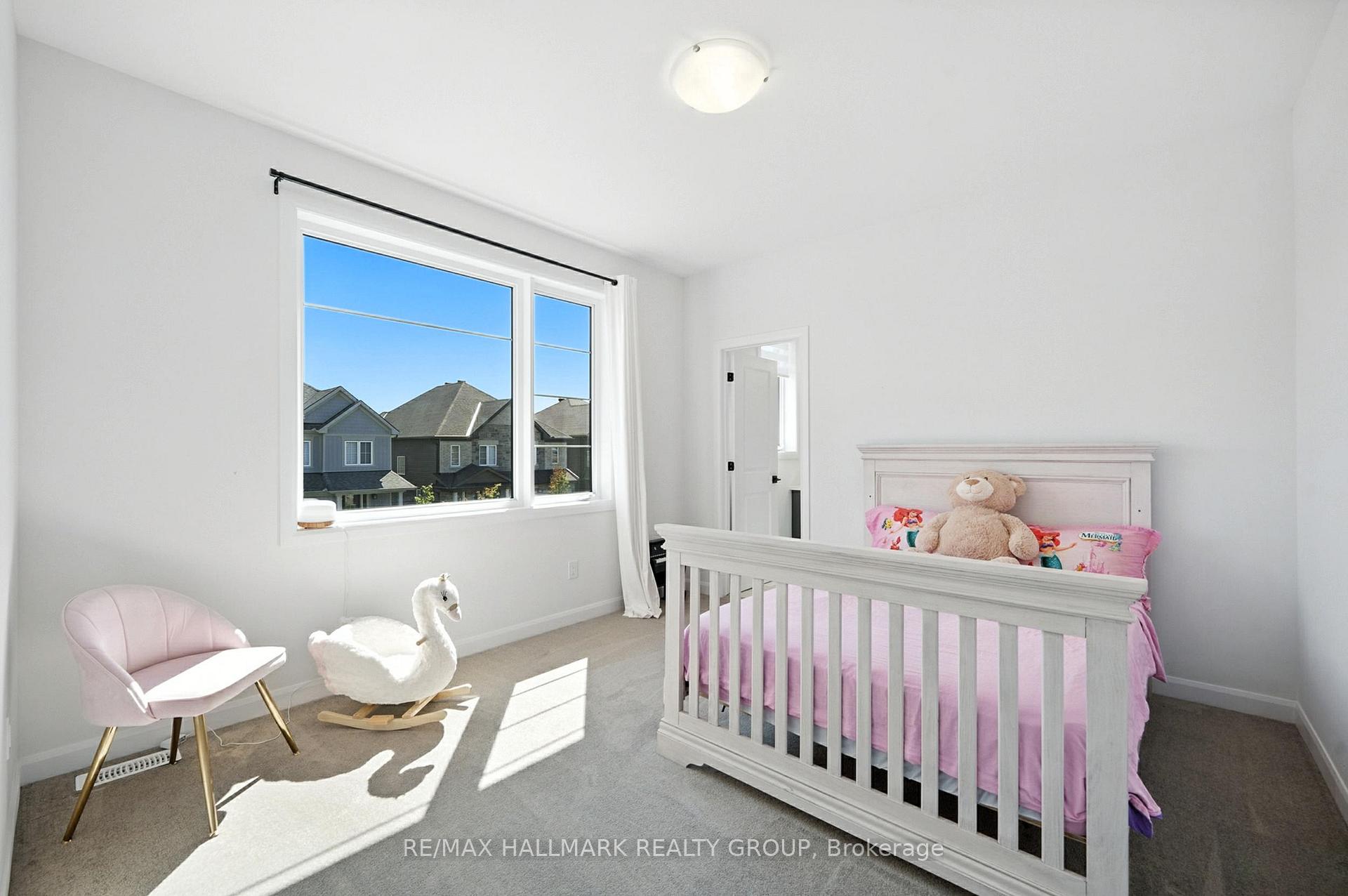 Photo 32 of 547 Anchor Circle, Ottawa, Mahogany Community — HOMEH