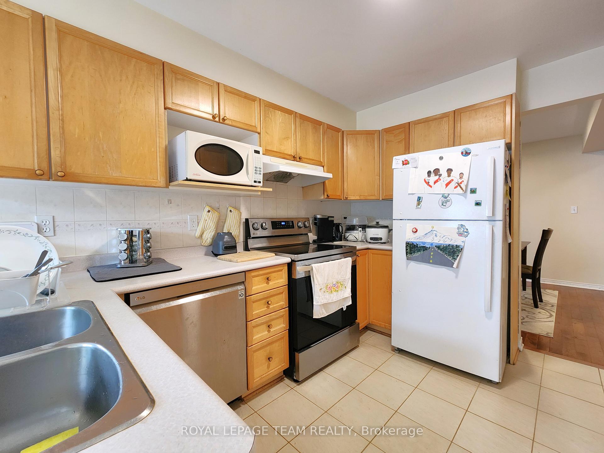 Photo 9 of 117 Blackdome Crescent, Ottawa, Kanata - Kanata Lakes/Heritage Hills — HOMEH