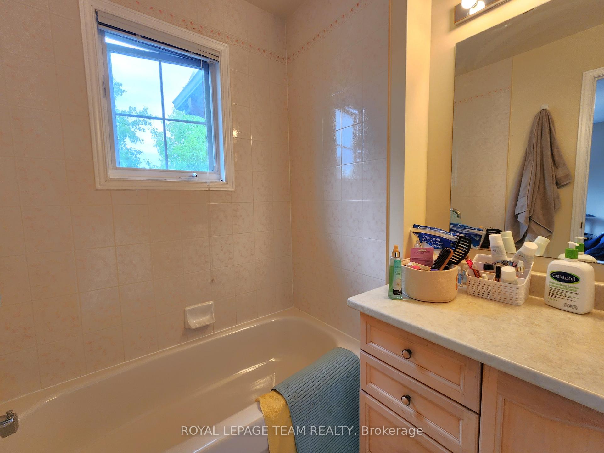 Photo 22 of 117 Blackdome Crescent, Ottawa, Kanata - Kanata Lakes/Heritage Hills — HOMEH