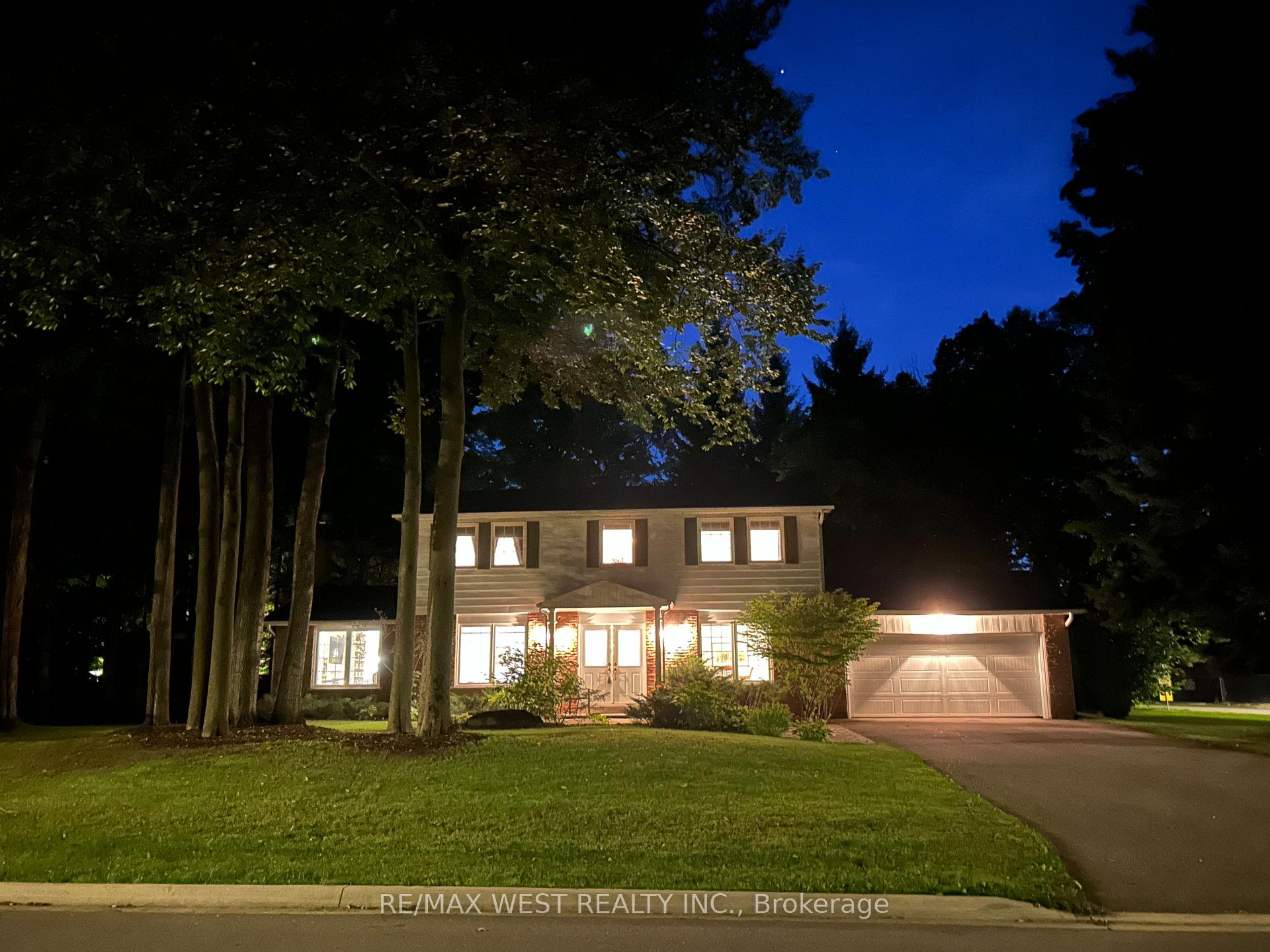 Photo 3 of 24 Cedarwood Crescent, King, Nobleton — HOMEH