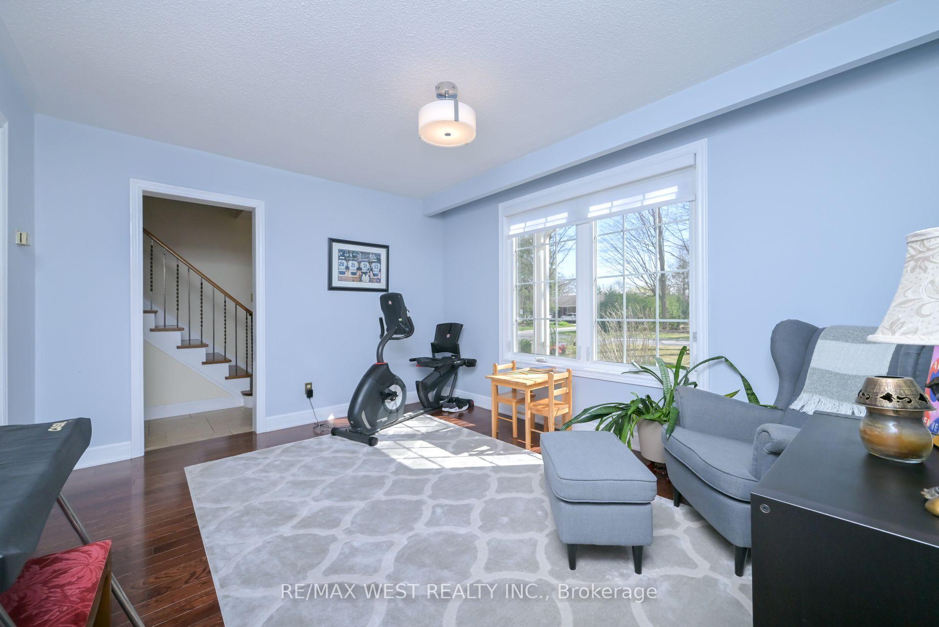 Photo 6 of 24 Cedarwood Crescent, King, Nobleton — HOMEH