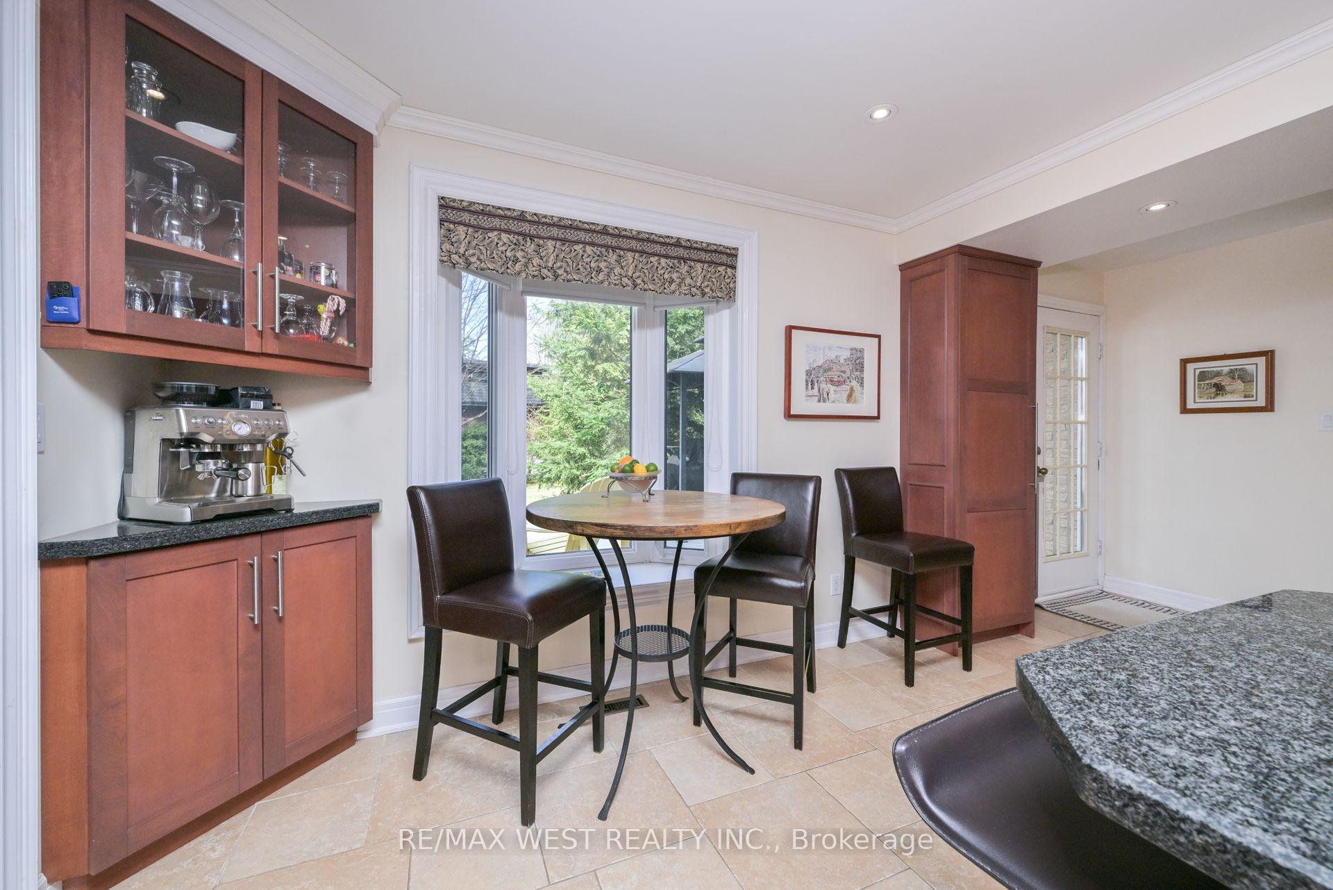 Photo 13 of 24 Cedarwood Crescent, King, Nobleton — HOMEH