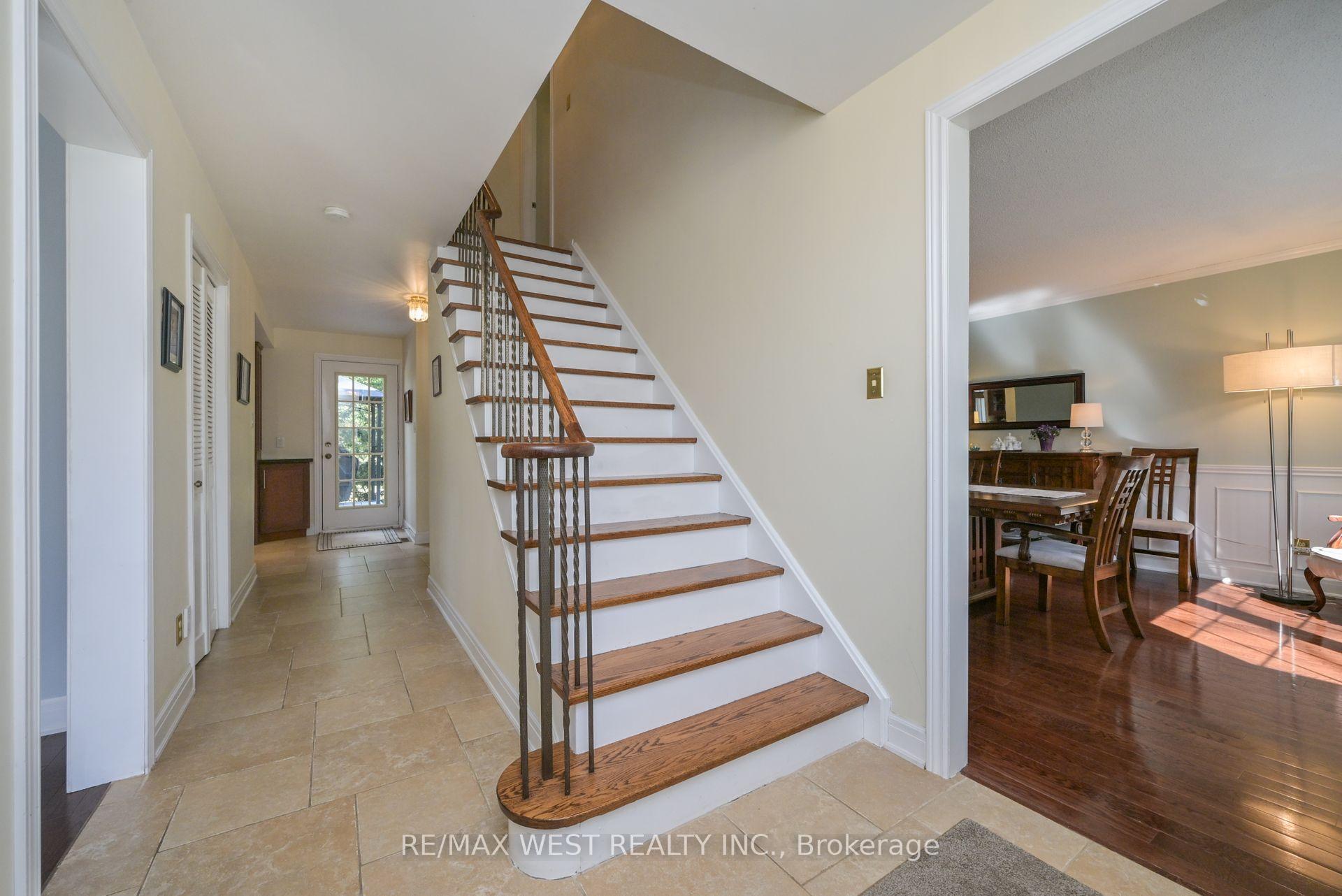 Photo 18 of 24 Cedarwood Crescent, King, Nobleton — HOMEH