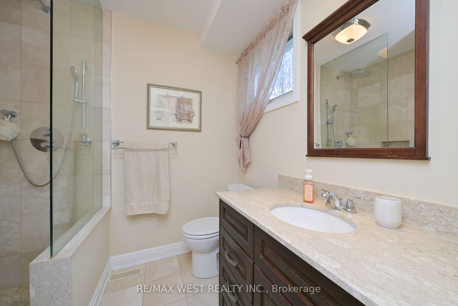 Photo 20 of 24 Cedarwood Crescent, King, Nobleton — HOMEH