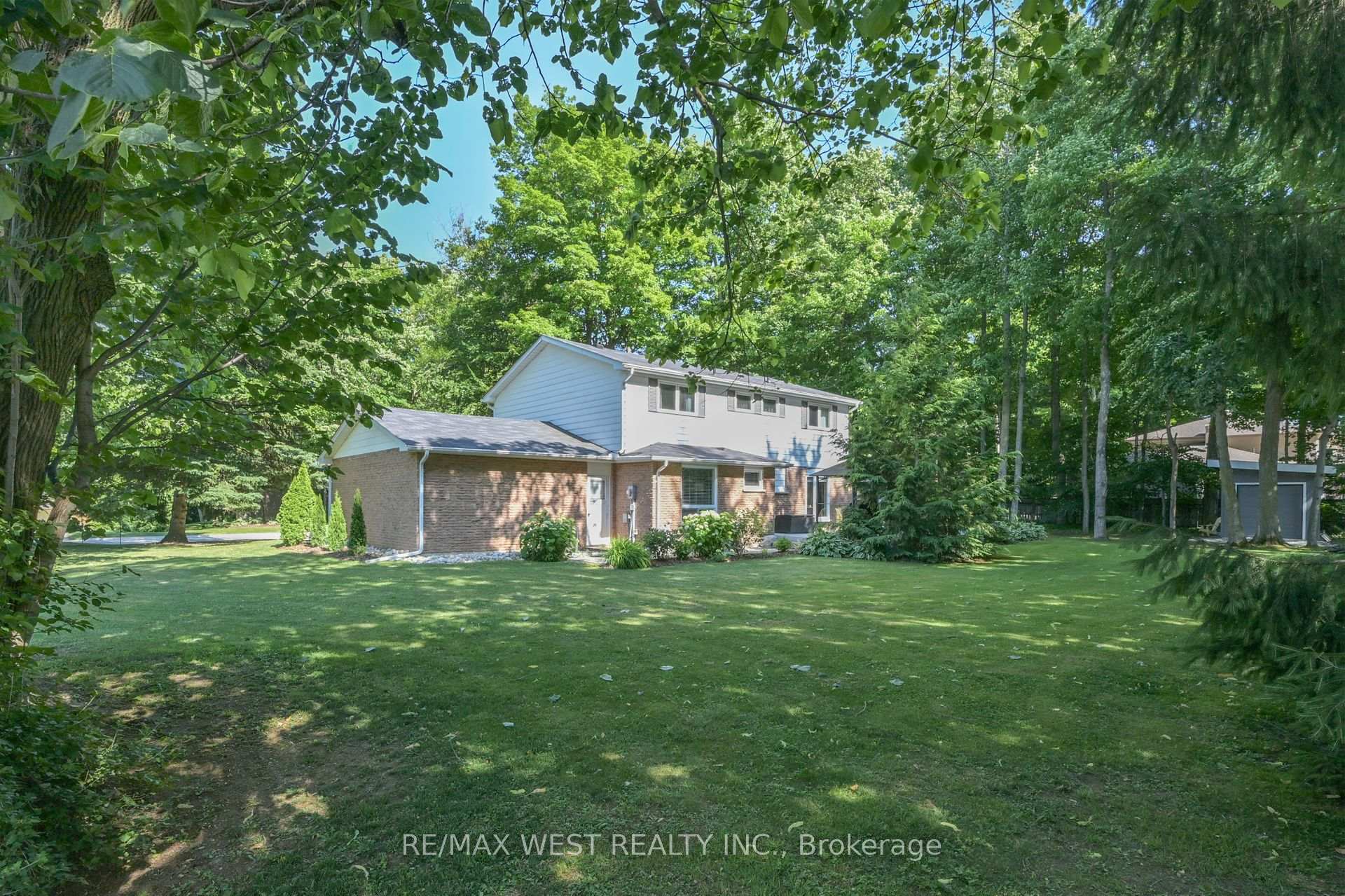 Photo 34 of 24 Cedarwood Crescent, King, Nobleton — HOMEH