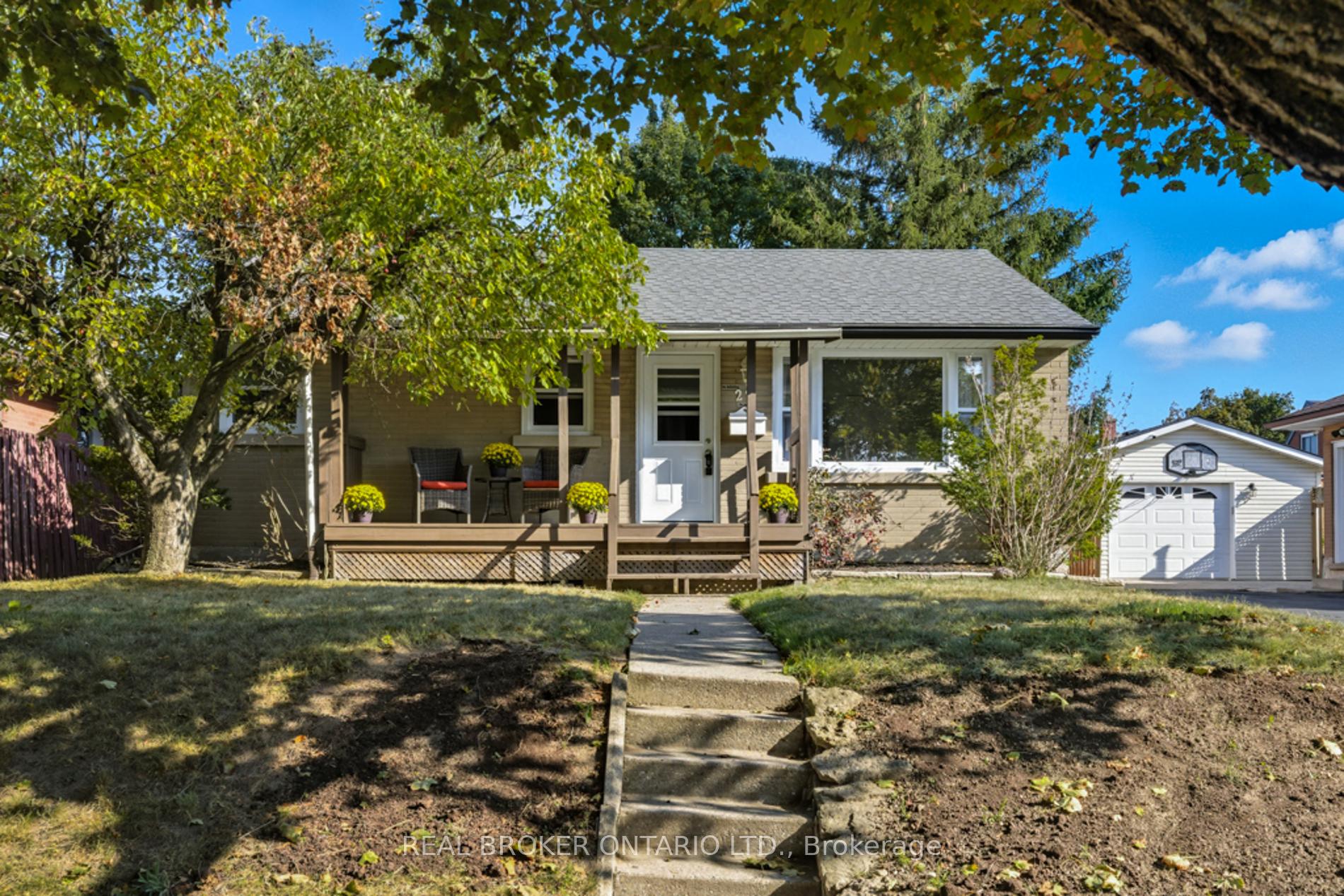 Photo 1 of 27 Broadmoor Avenue, Kitchener — HOMEH