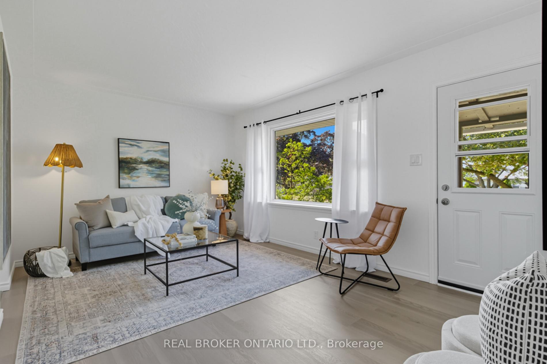 Photo 5 of 27 Broadmoor Avenue, Kitchener — HOMEH