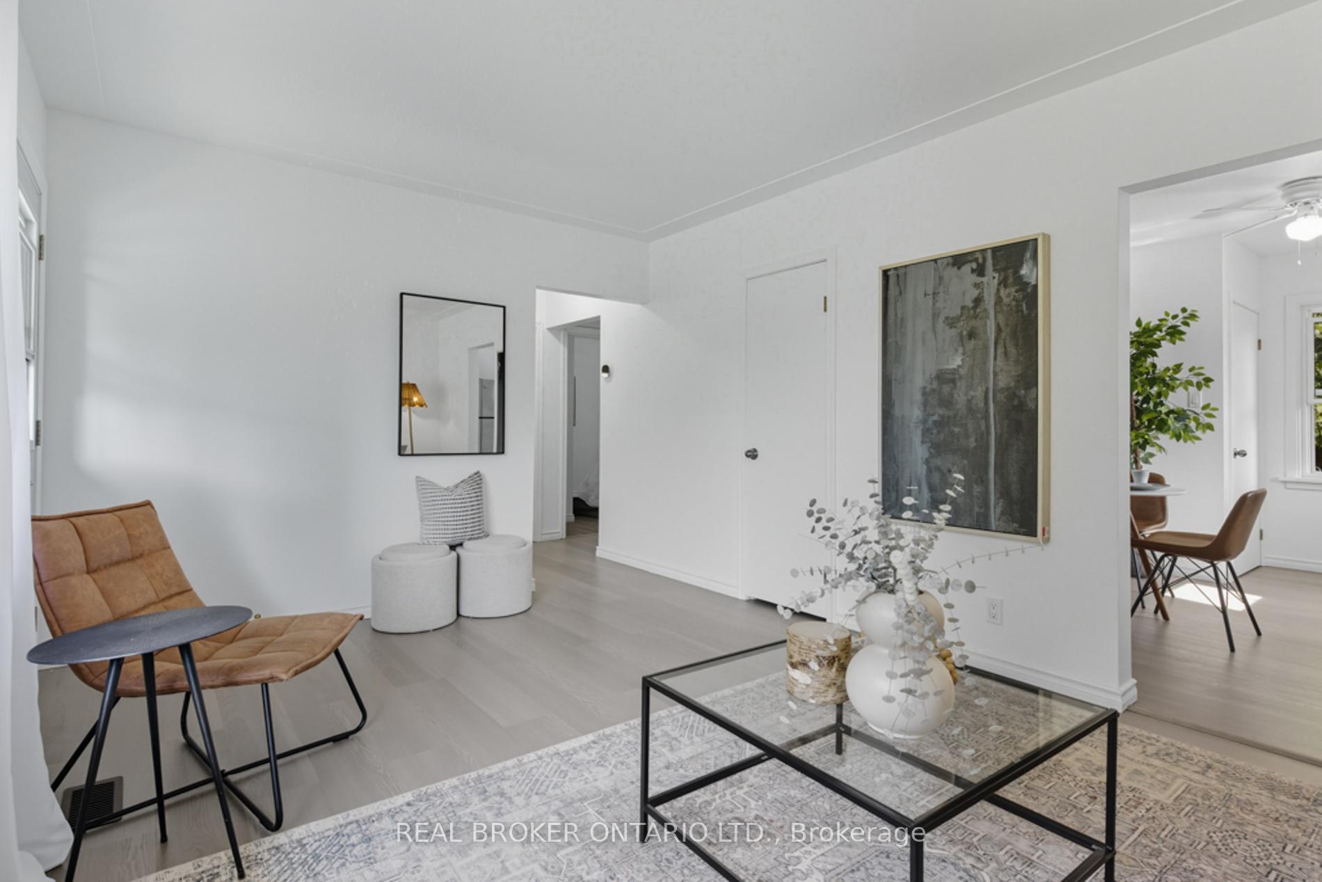 Photo 7 of 27 Broadmoor Avenue, Kitchener — HOMEH