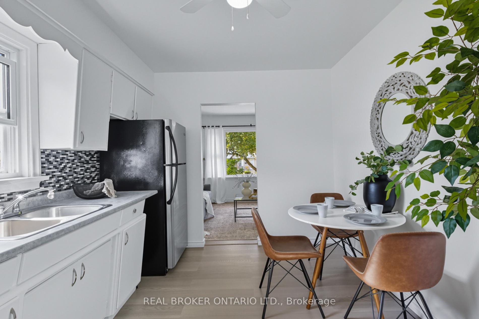 Photo 9 of 27 Broadmoor Avenue, Kitchener — HOMEH