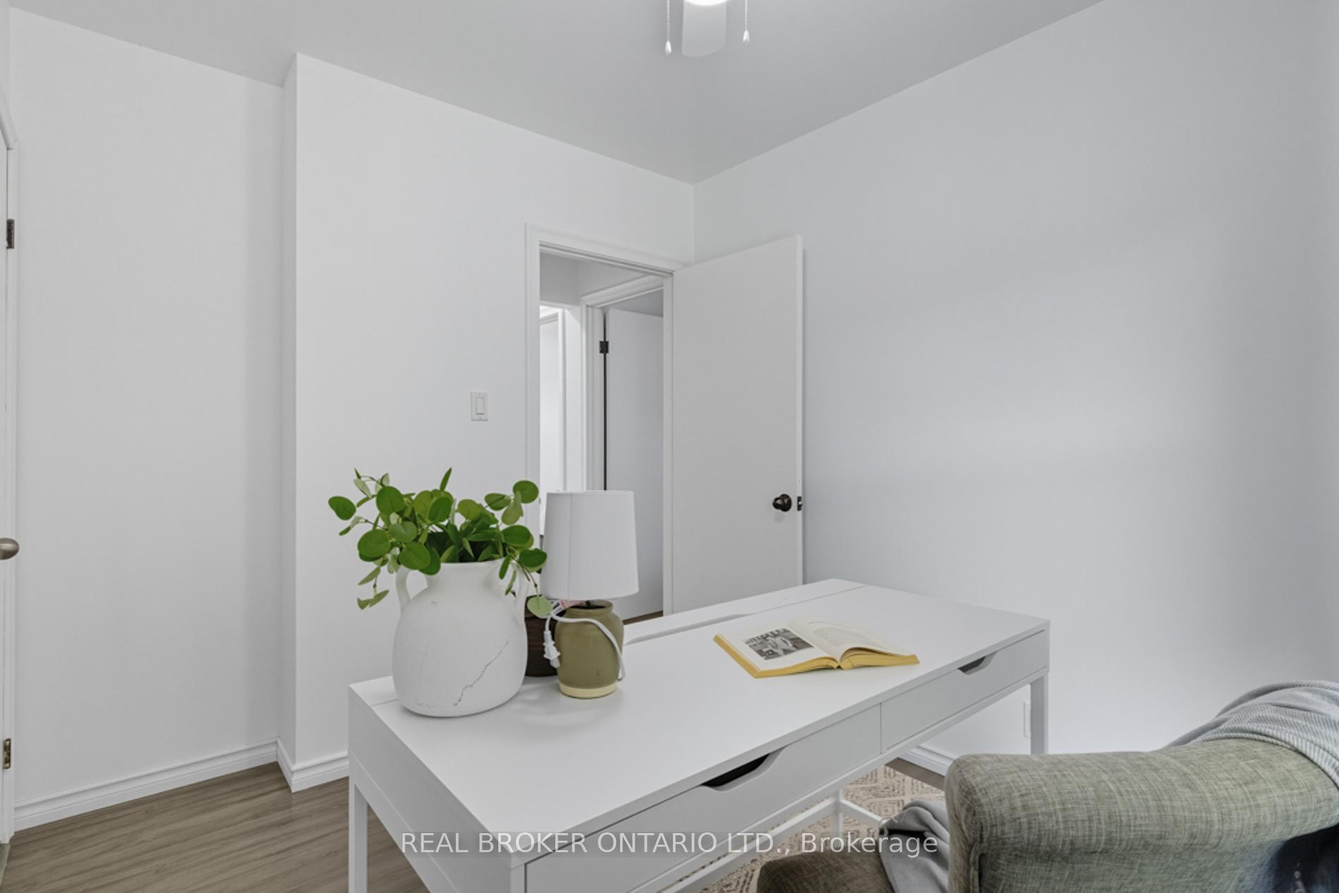 Photo 11 of 27 Broadmoor Avenue, Kitchener — HOMEH