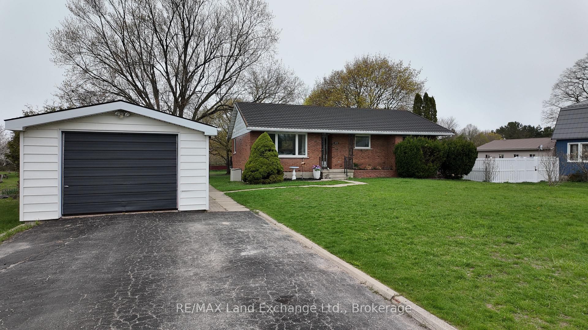 Photo 1 of 402 Queen Street, Kincardine — HOMEH
