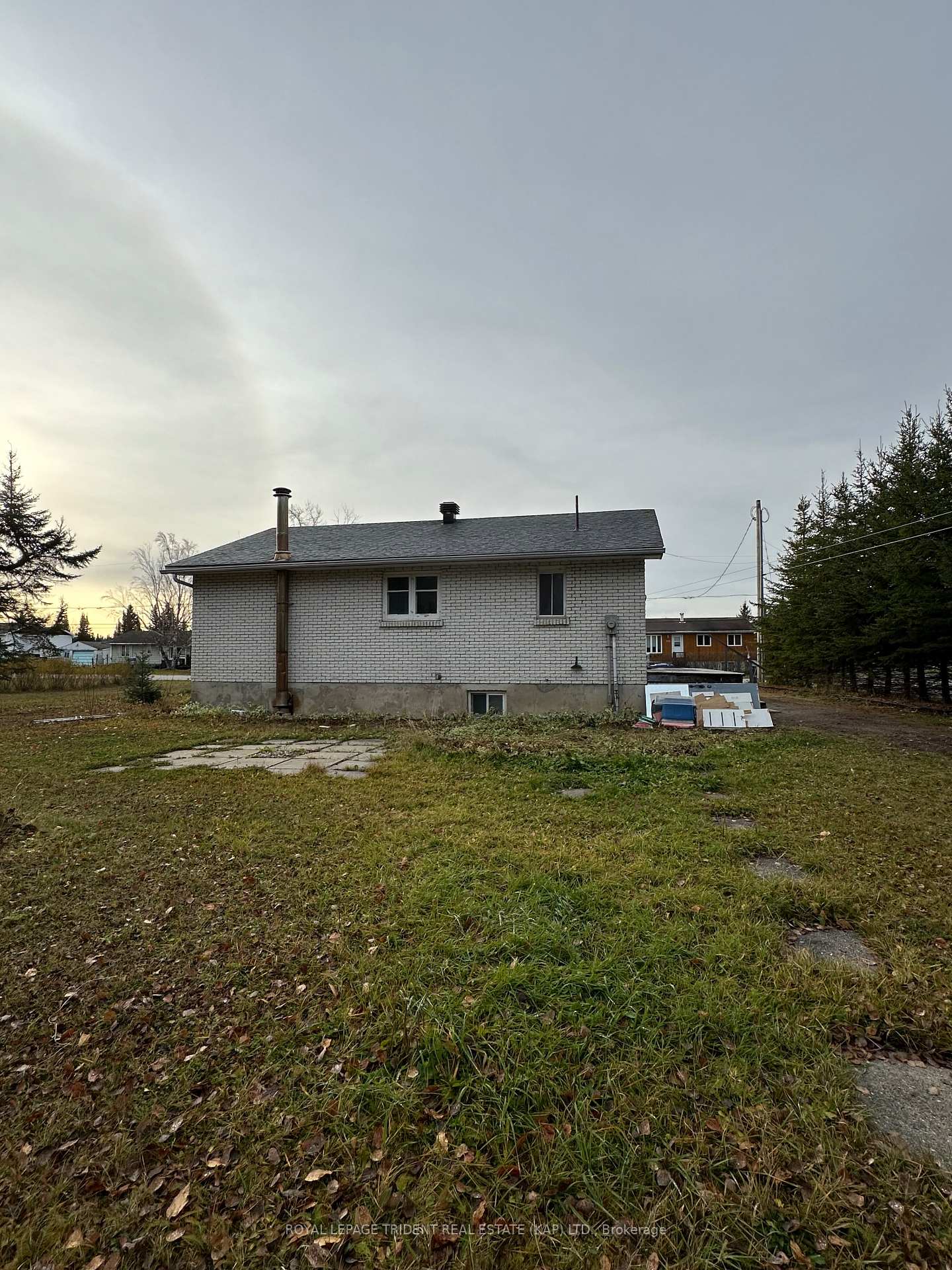 Photo 2 of 109 Mitchell Road E, Kapuskasing — HOMEH