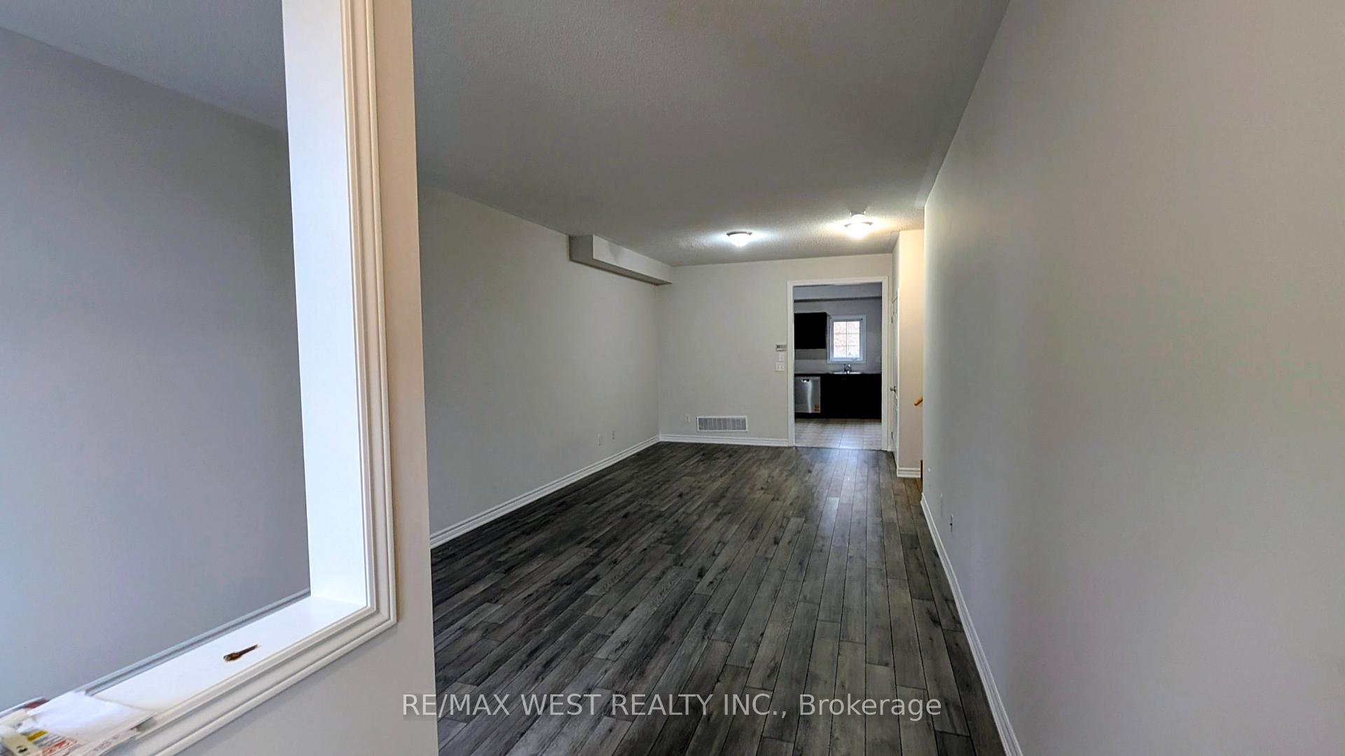 Photo 3 of 10 Moore's Court, Markham, Box Grove — HOMEH