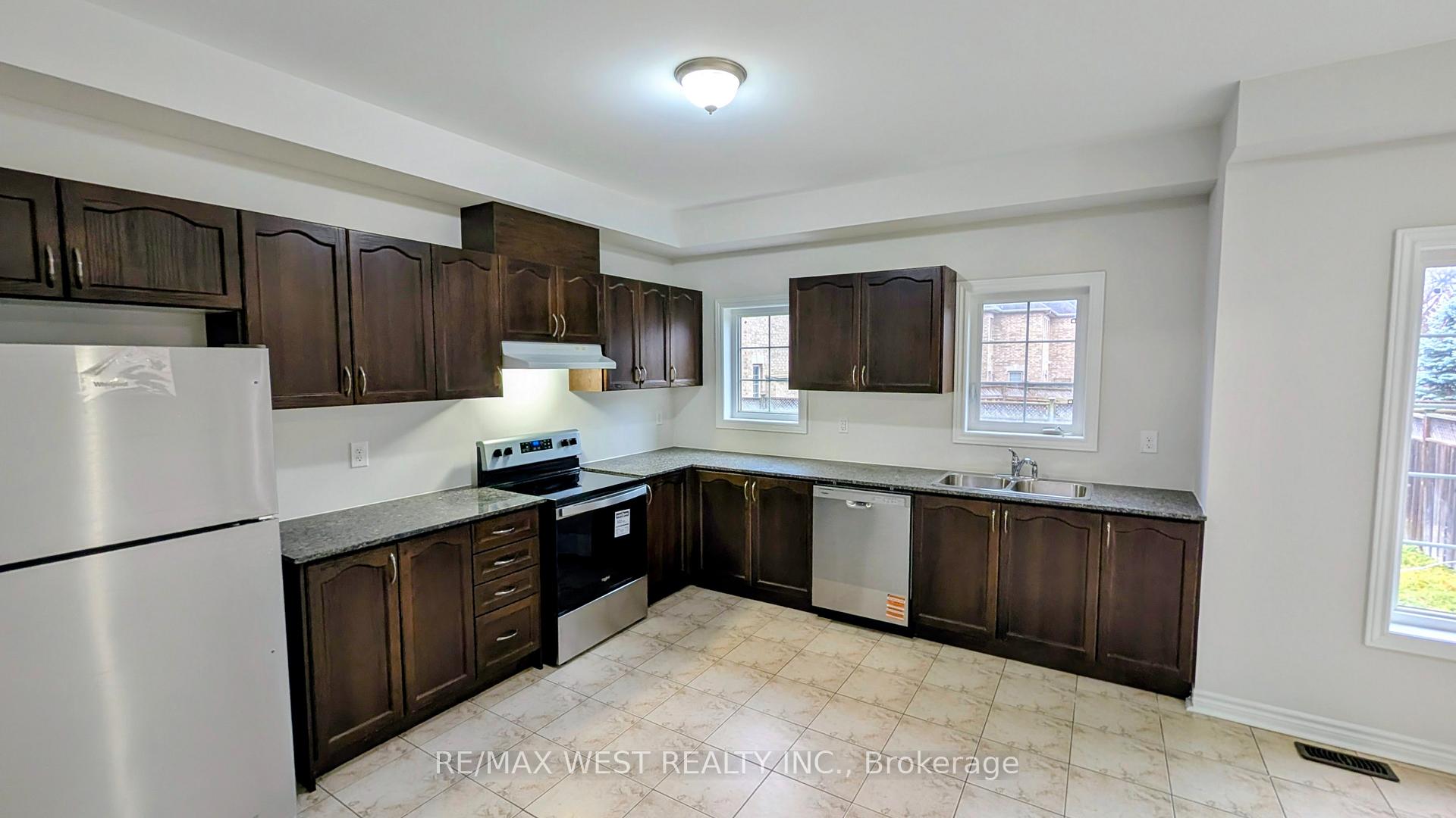 Photo 6 of 10 Moore's Court, Markham, Box Grove — HOMEH