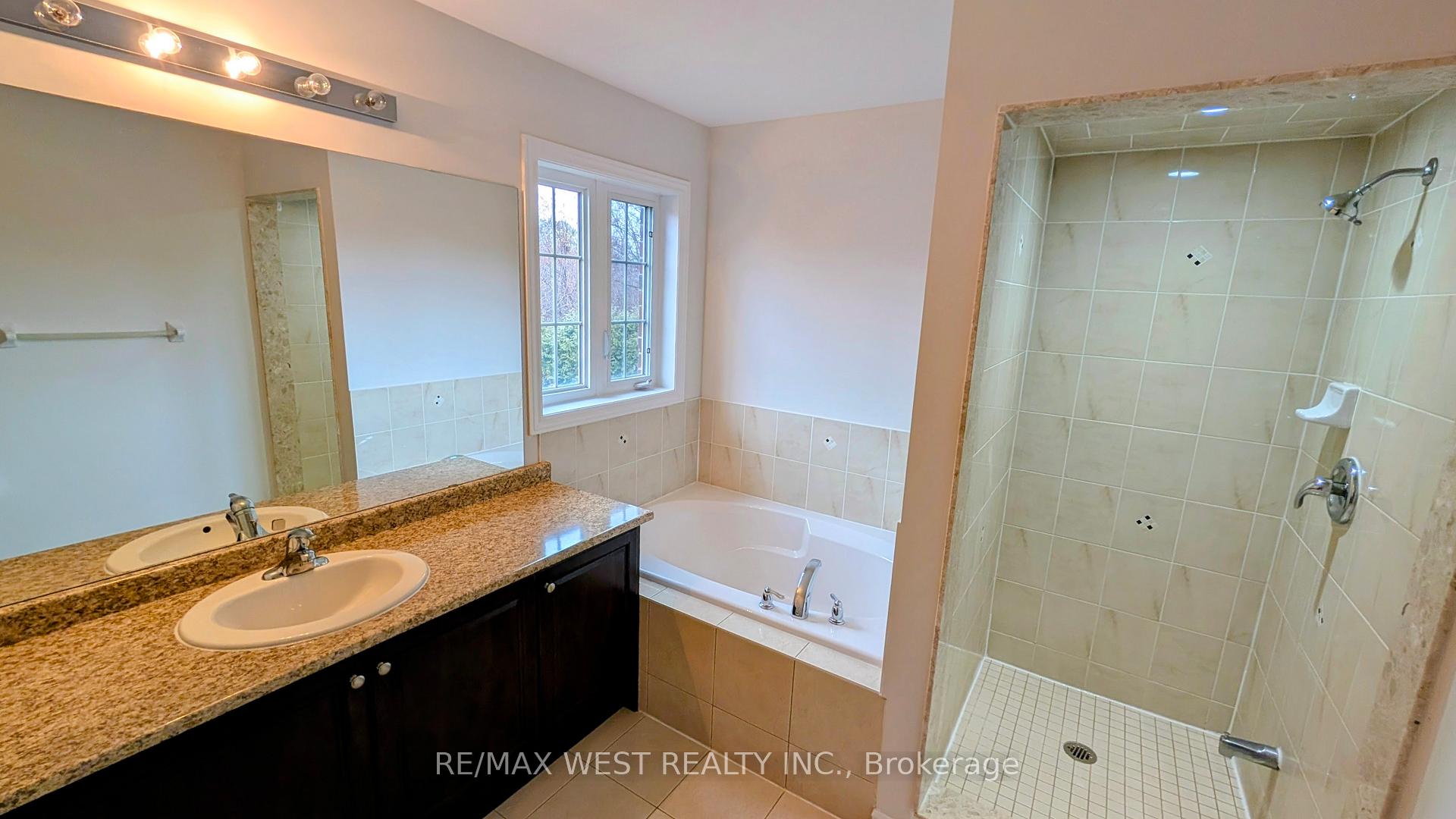 Photo 14 of 10 Moore's Court, Markham, Box Grove — HOMEH