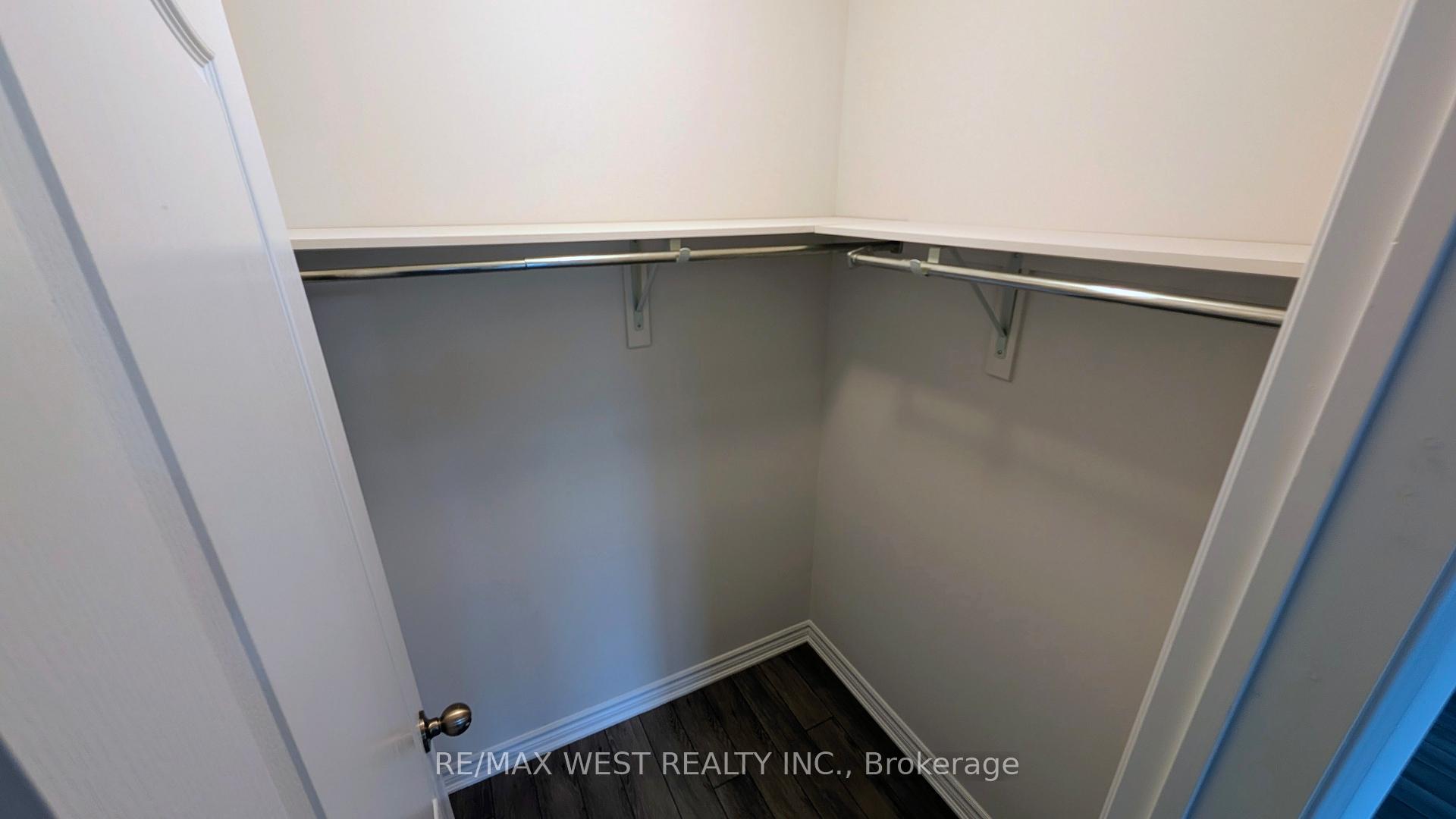Photo 23 of 10 Moore's Court, Markham, Box Grove — HOMEH