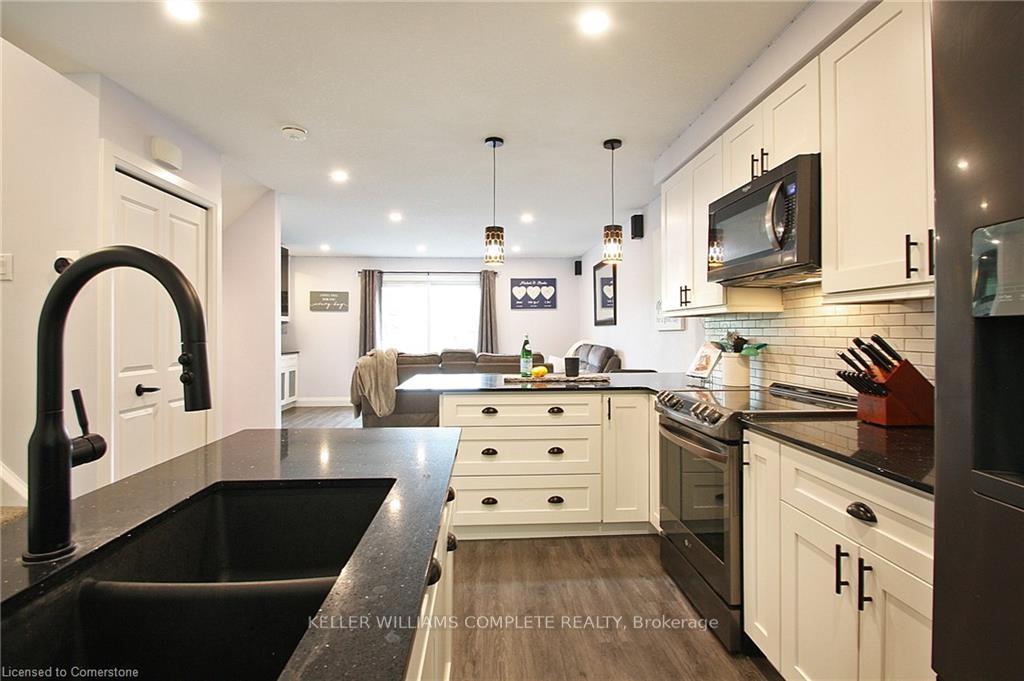 Photo 6 of Unit 6, 410 Pioneer Drive, Kitchener — HOMEH