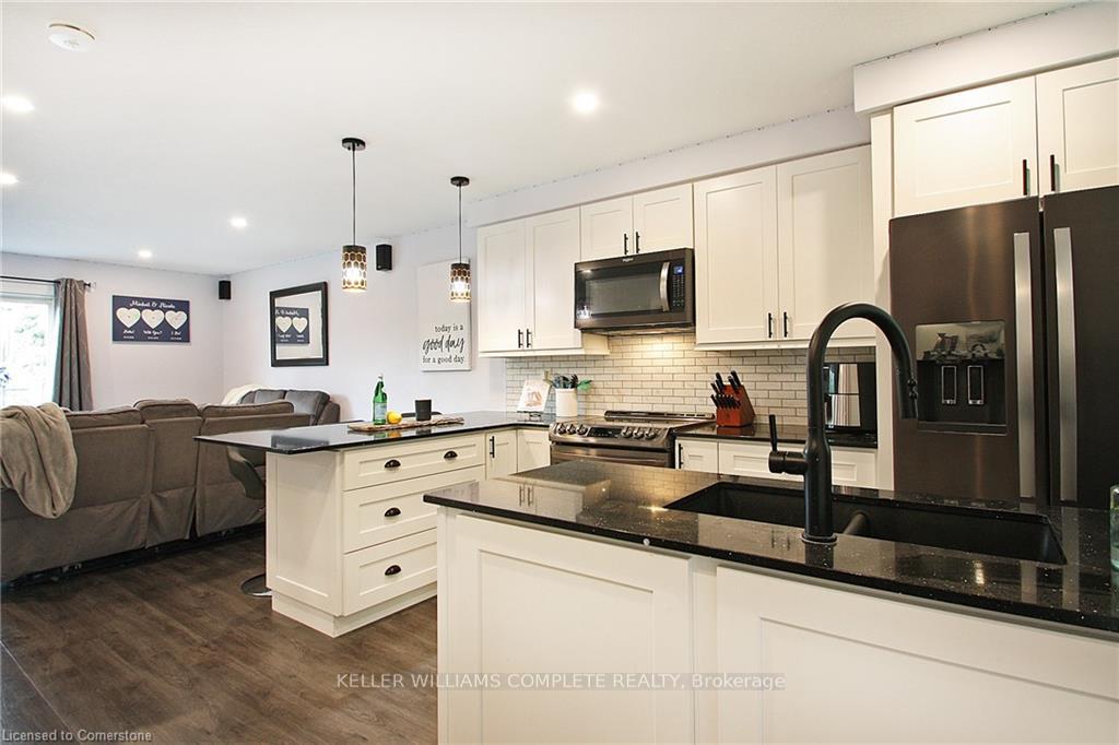 Photo 9 of Unit 6, 410 Pioneer Drive, Kitchener — HOMEH