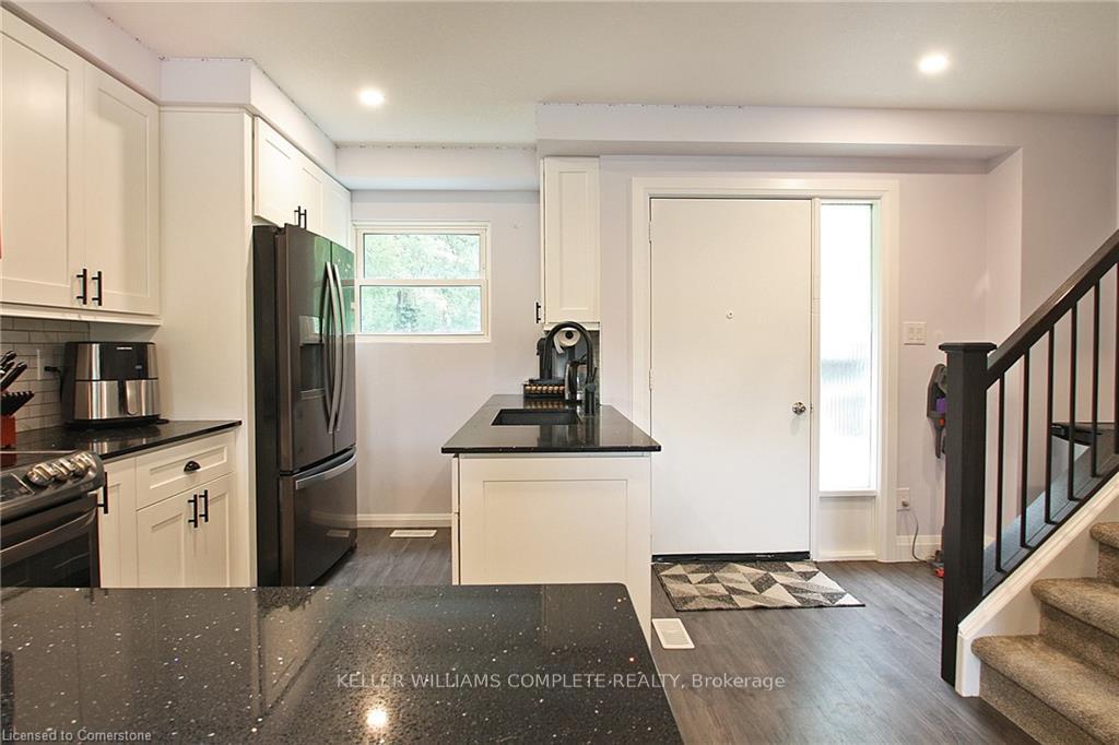 Photo 10 of Unit 6, 410 Pioneer Drive, Kitchener — HOMEH