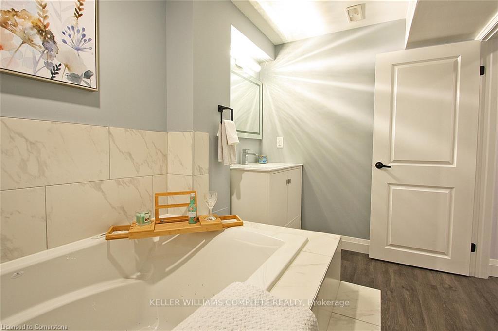 Photo 32 of Unit 6, 410 Pioneer Drive, Kitchener — HOMEH