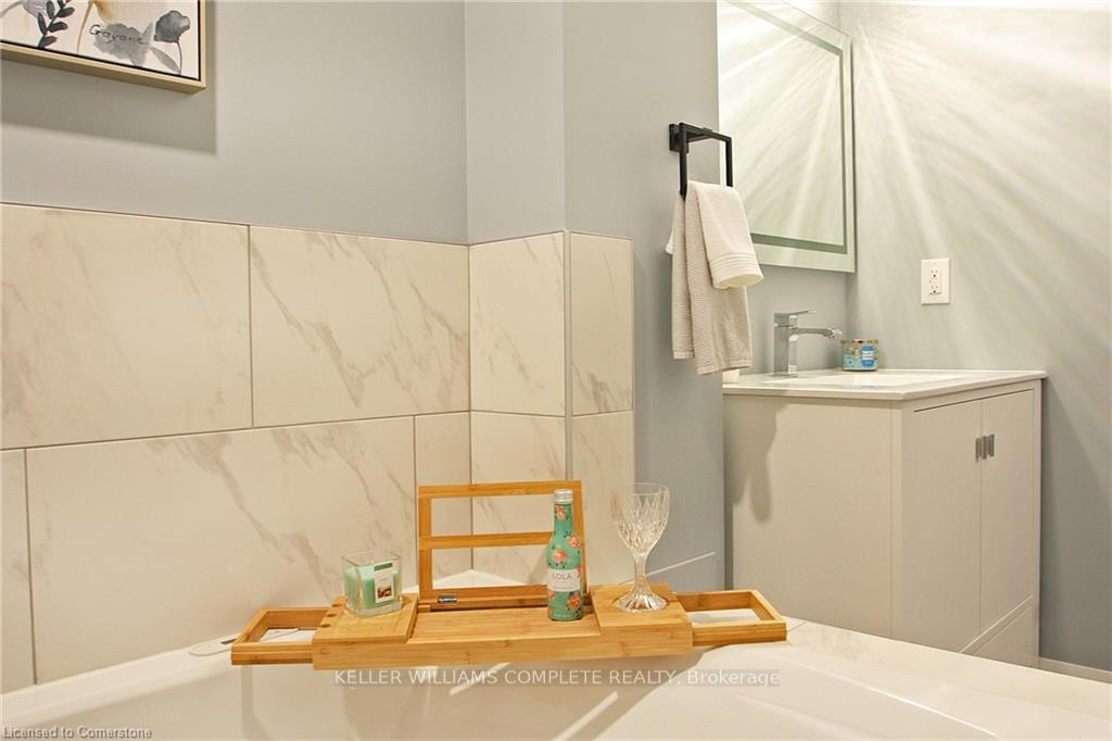 Photo 33 of Unit 6, 410 Pioneer Drive, Kitchener — HOMEH