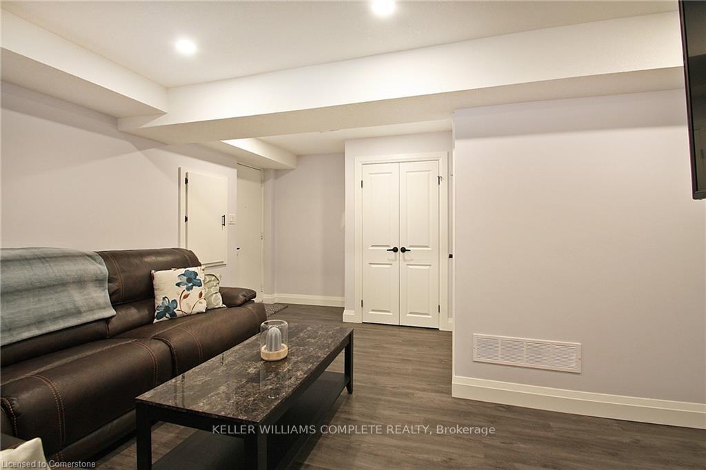 Photo 36 of Unit 6, 410 Pioneer Drive, Kitchener — HOMEH