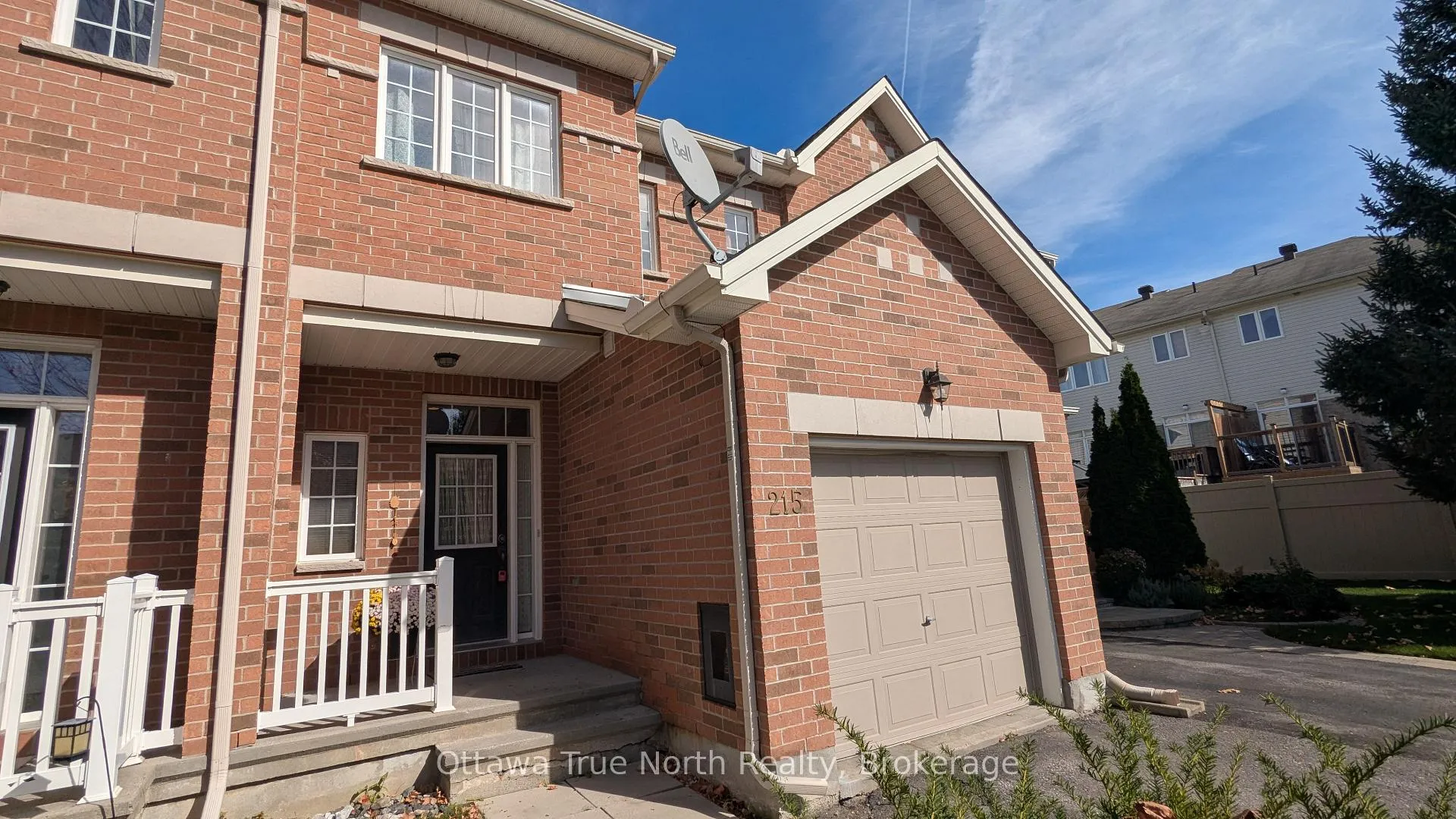 Photo 2 of 215 Badgeley Avenue, Ottawa, Kanata - Kanata Lakes/Heritage Hills — HOMEH