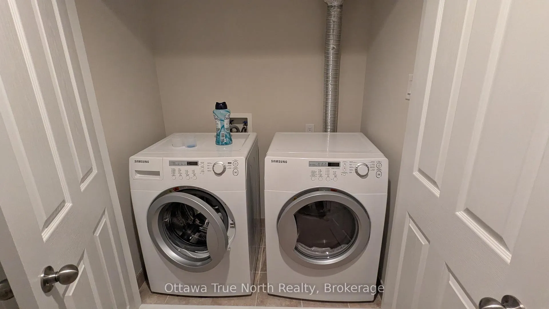 Photo 13 of 215 Badgeley Avenue, Ottawa, Kanata - Kanata Lakes/Heritage Hills — HOMEH