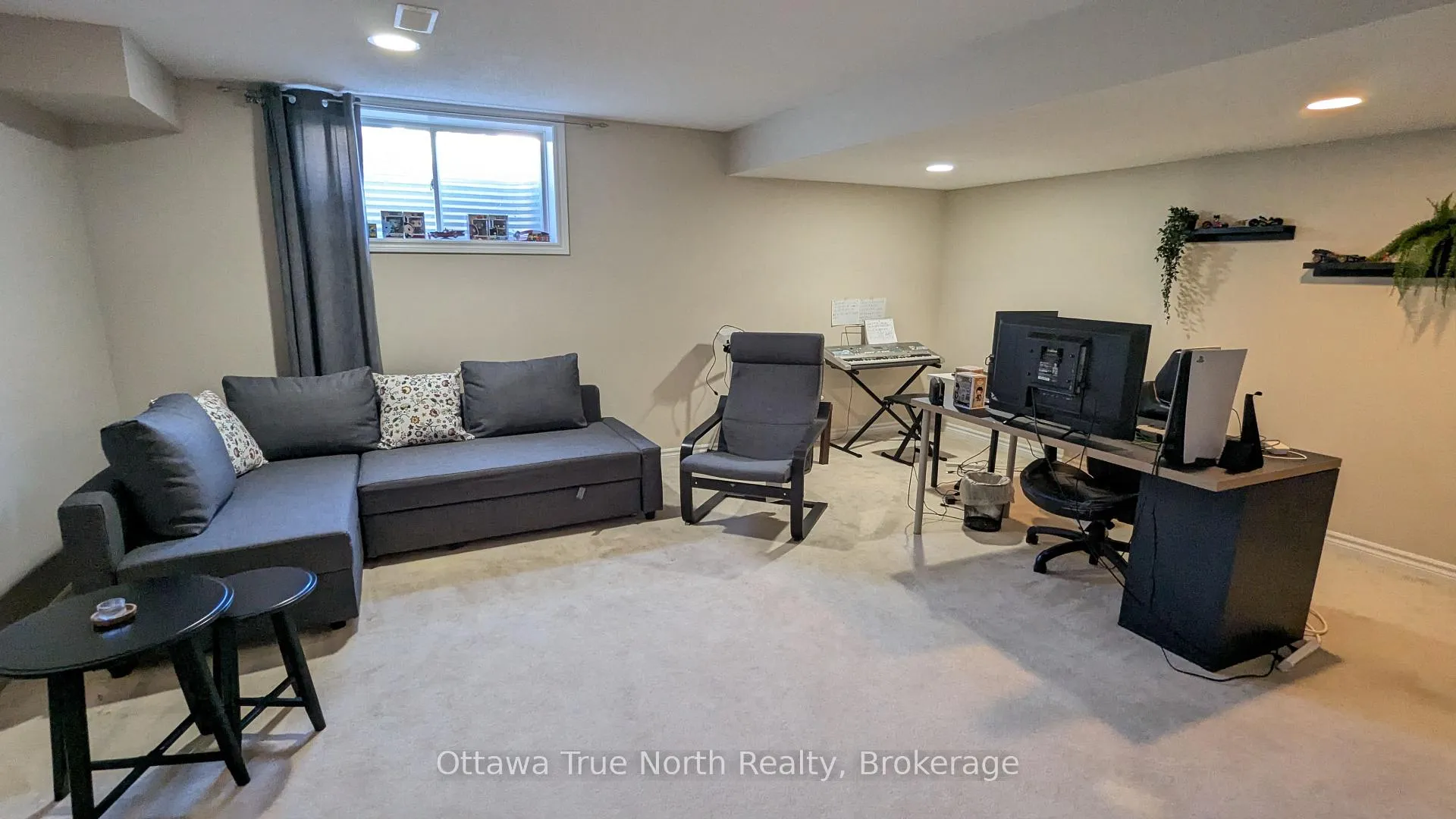 Photo 17 of 215 Badgeley Avenue, Ottawa, Kanata - Kanata Lakes/Heritage Hills — HOMEH