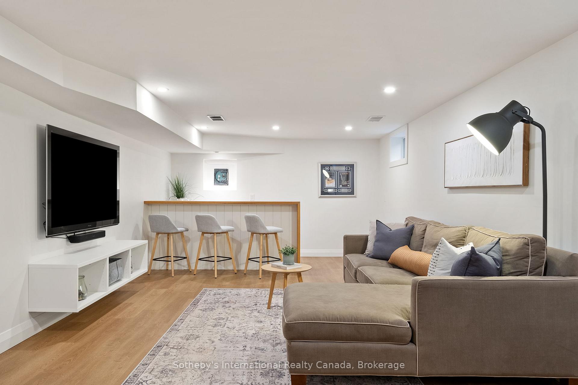 Photo 35 of 284 Union Boulevard, Kitchener — HOMEH