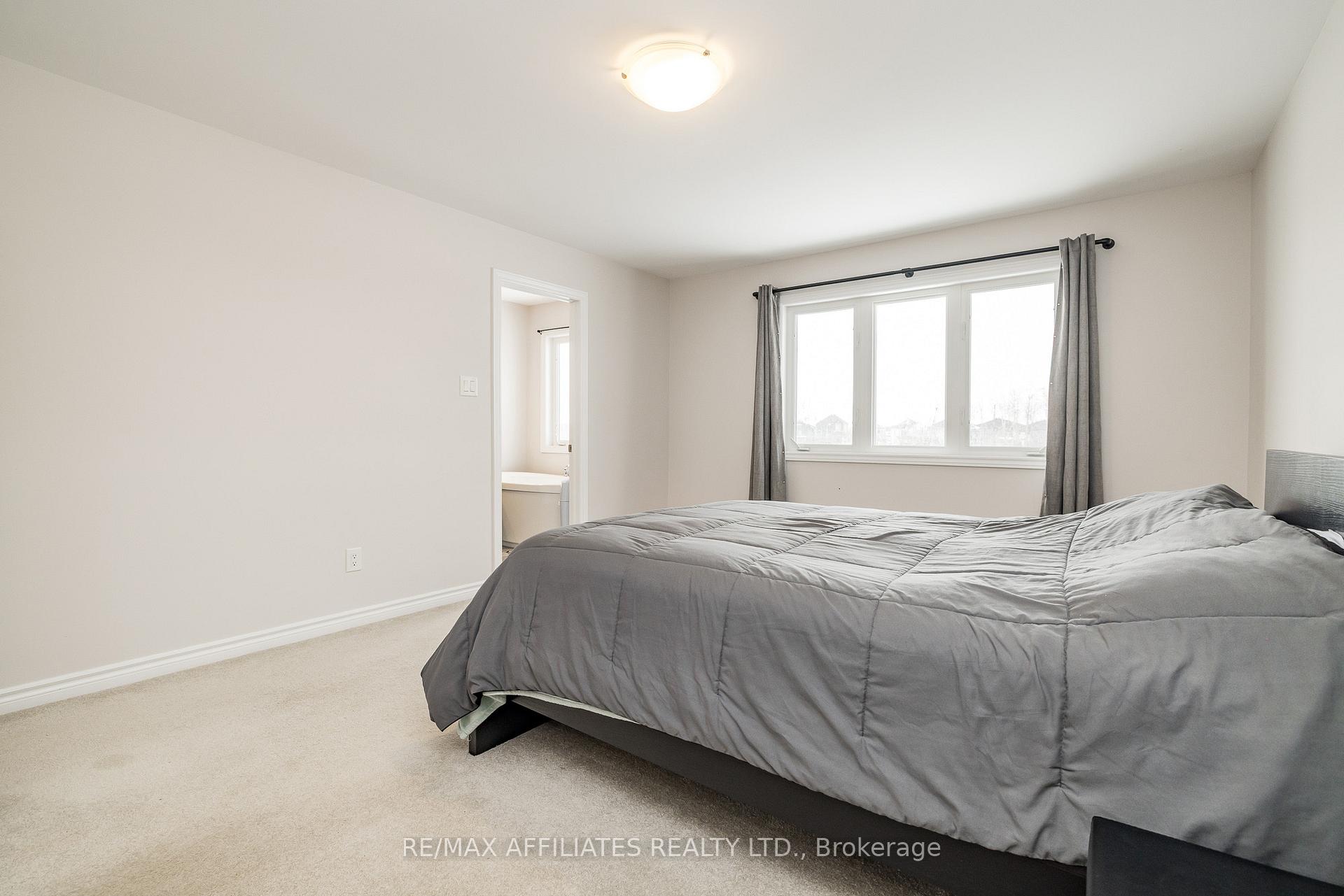 Photo 17 of 310 Livery Street, Ottawa, Kanata - Emerald Meadows/Trailwest — HOMEH