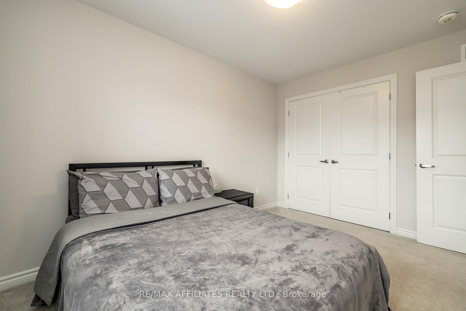 Photo 24 of 310 Livery Street, Ottawa, Kanata - Emerald Meadows/Trailwest — HOMEH