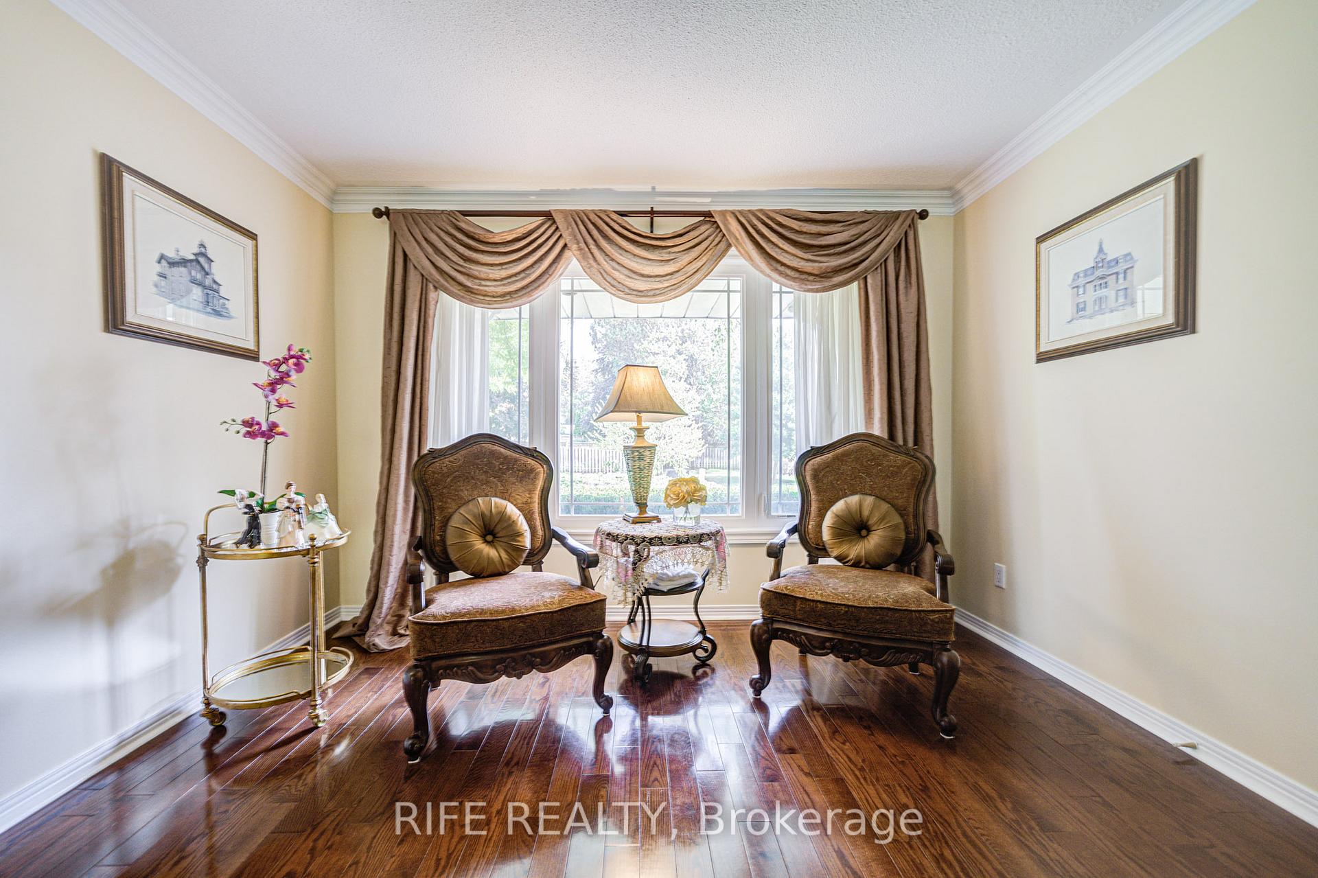 Photo 7 of 22 Chambery Crescent, Markham, Unionville — HOMEH