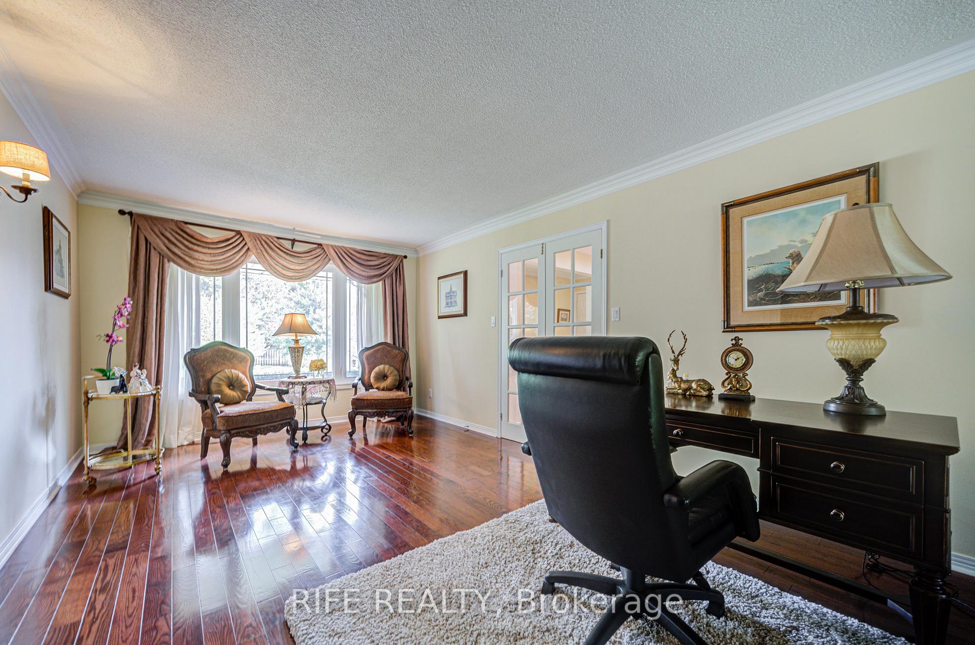 Photo 8 of 22 Chambery Crescent, Markham, Unionville — HOMEH