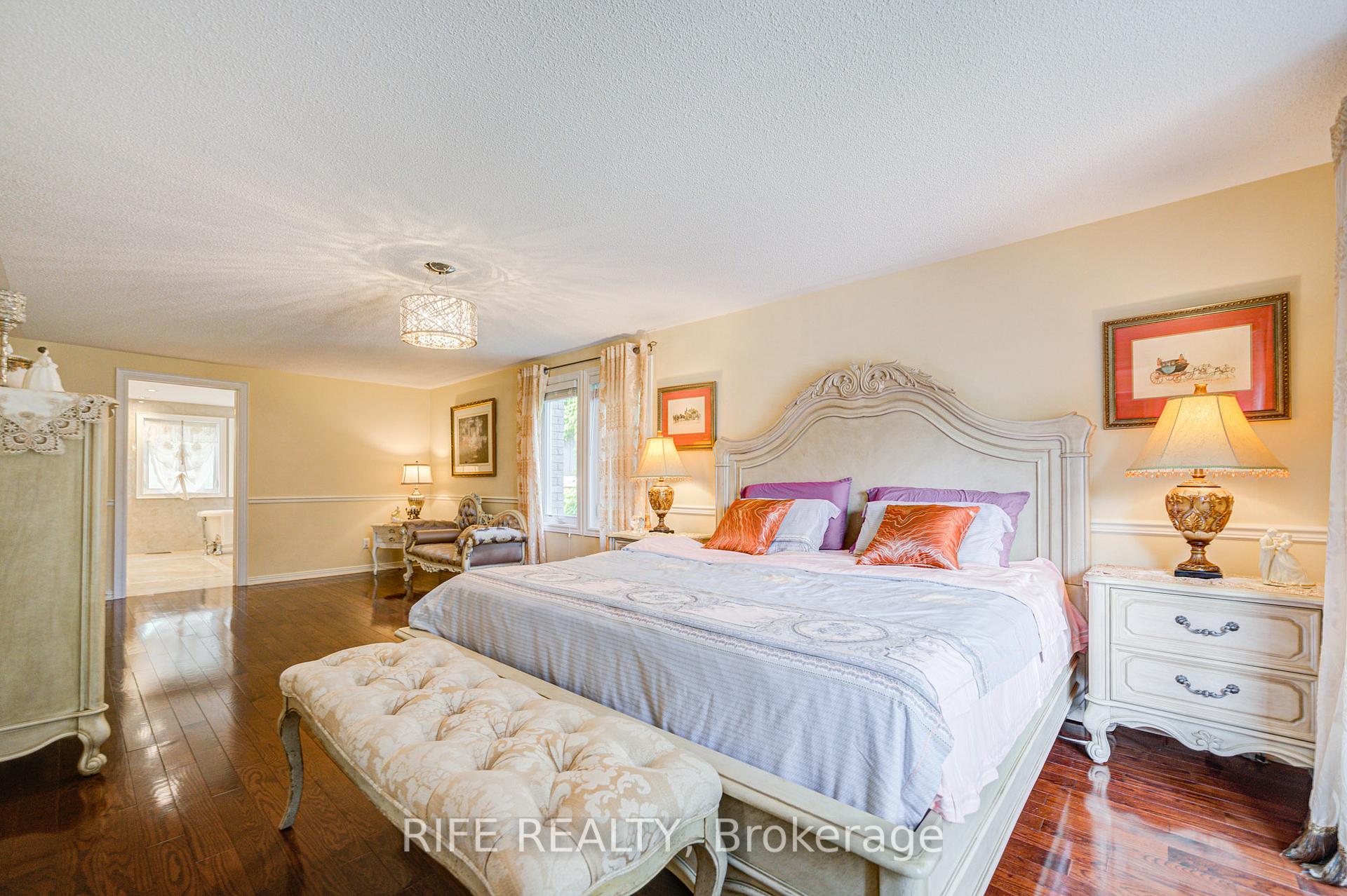 Photo 24 of 22 Chambery Crescent, Markham, Unionville — HOMEH