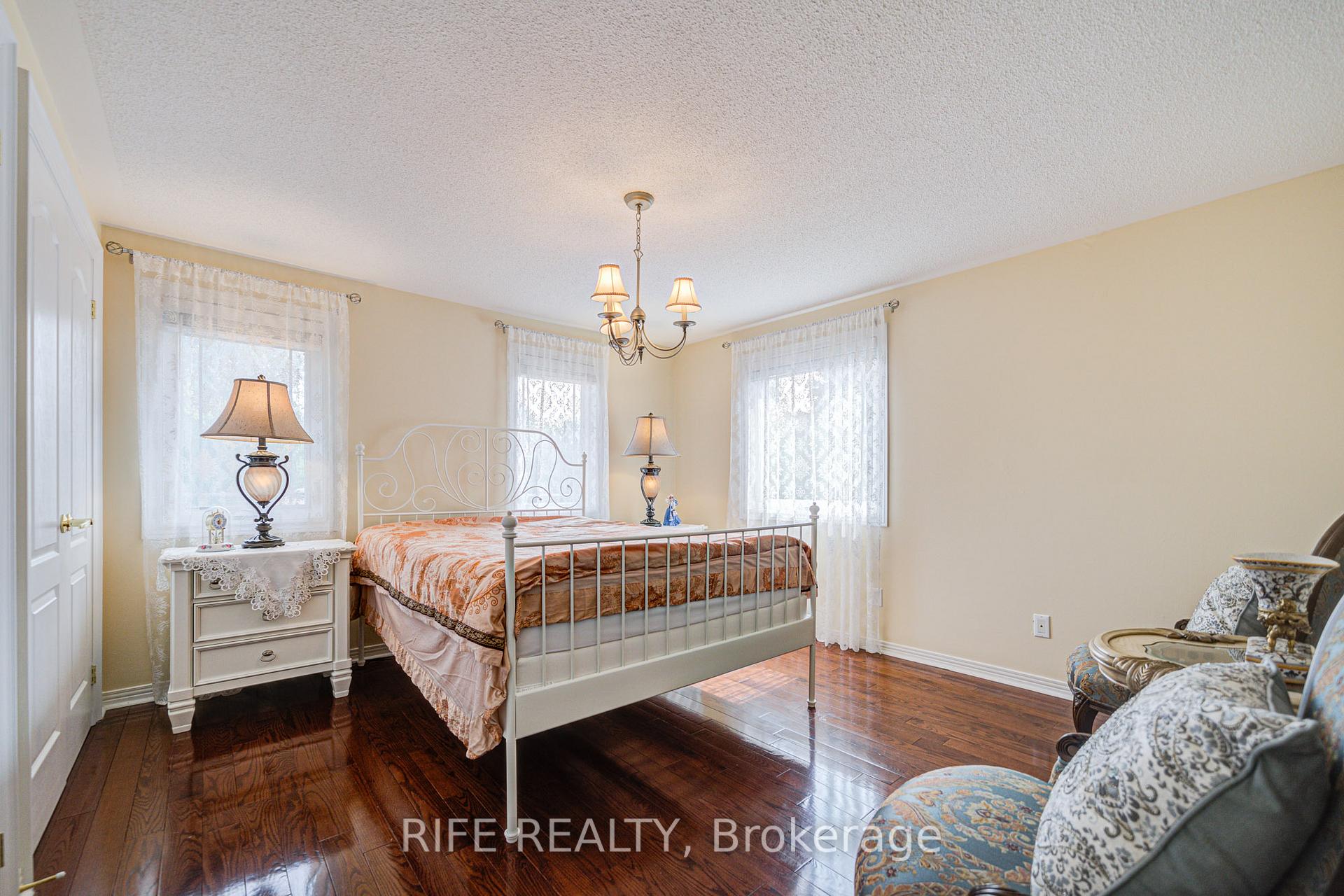 Photo 32 of 22 Chambery Crescent, Markham, Unionville — HOMEH