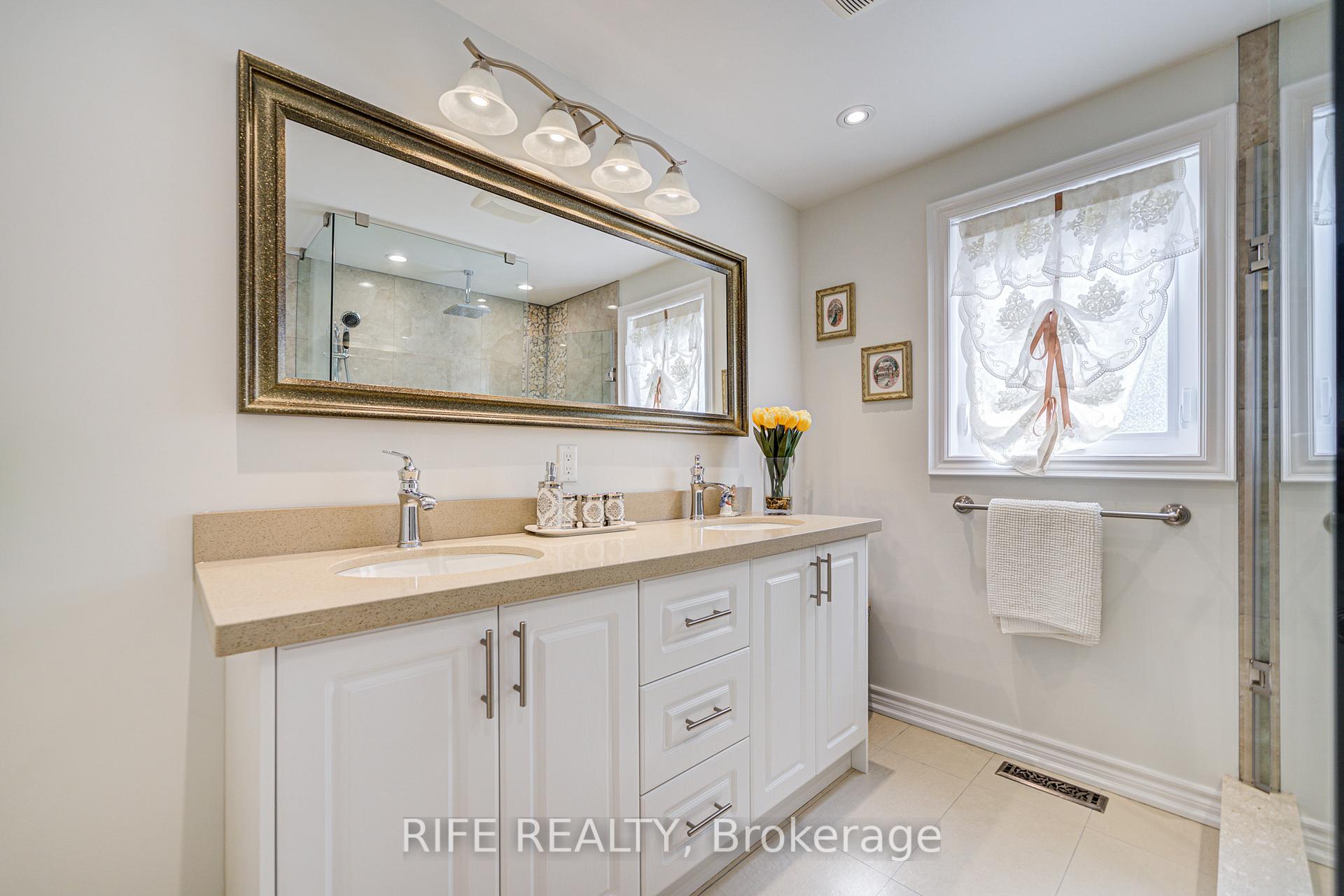 Photo 35 of 22 Chambery Crescent, Markham, Unionville — HOMEH