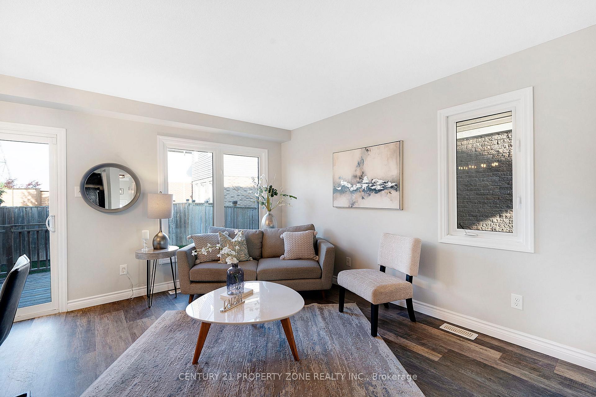 Photo 6 of 525 Banffshire Crescent, Kitchener — HOMEH