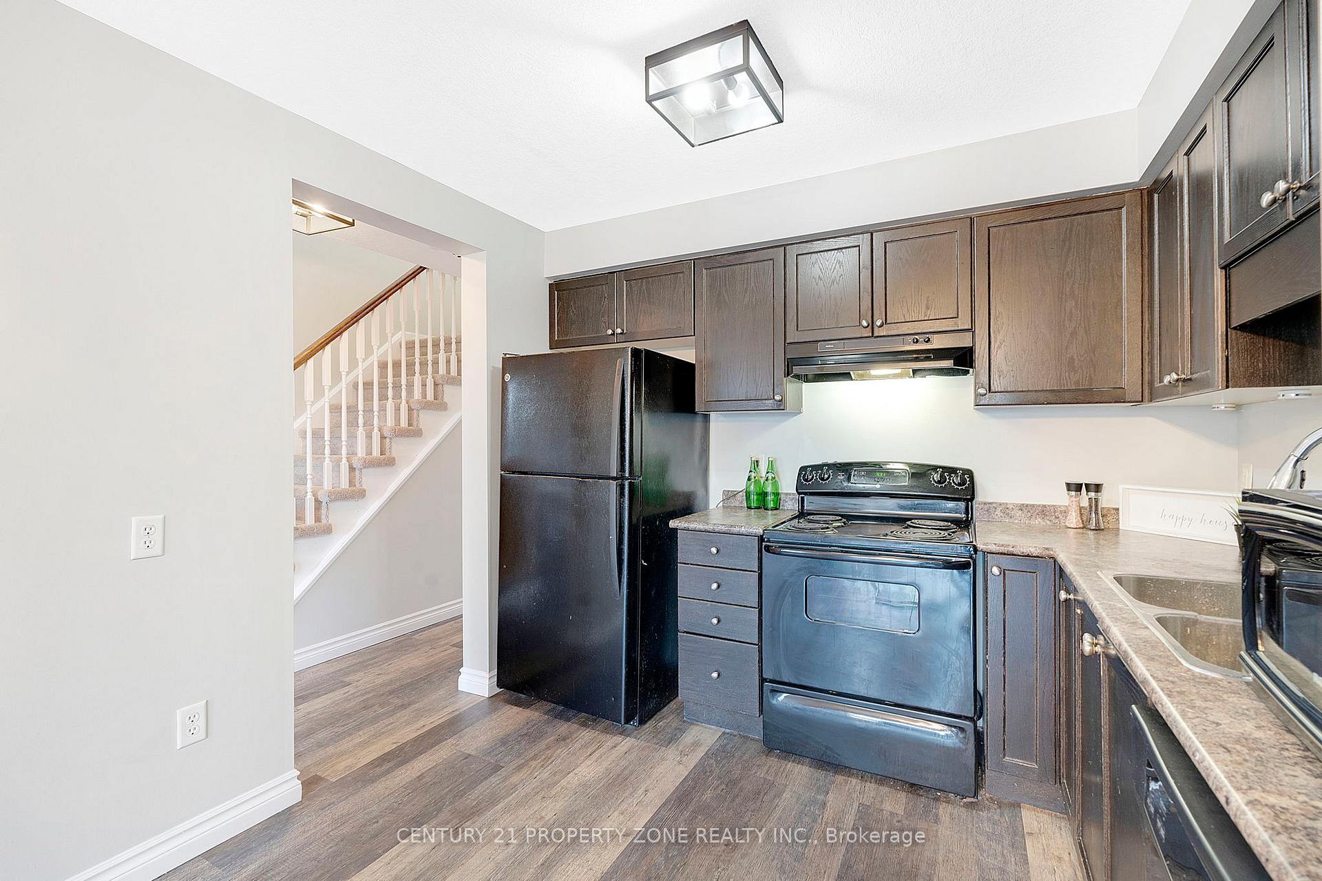 Photo 11 of 525 Banffshire Crescent, Kitchener — HOMEH