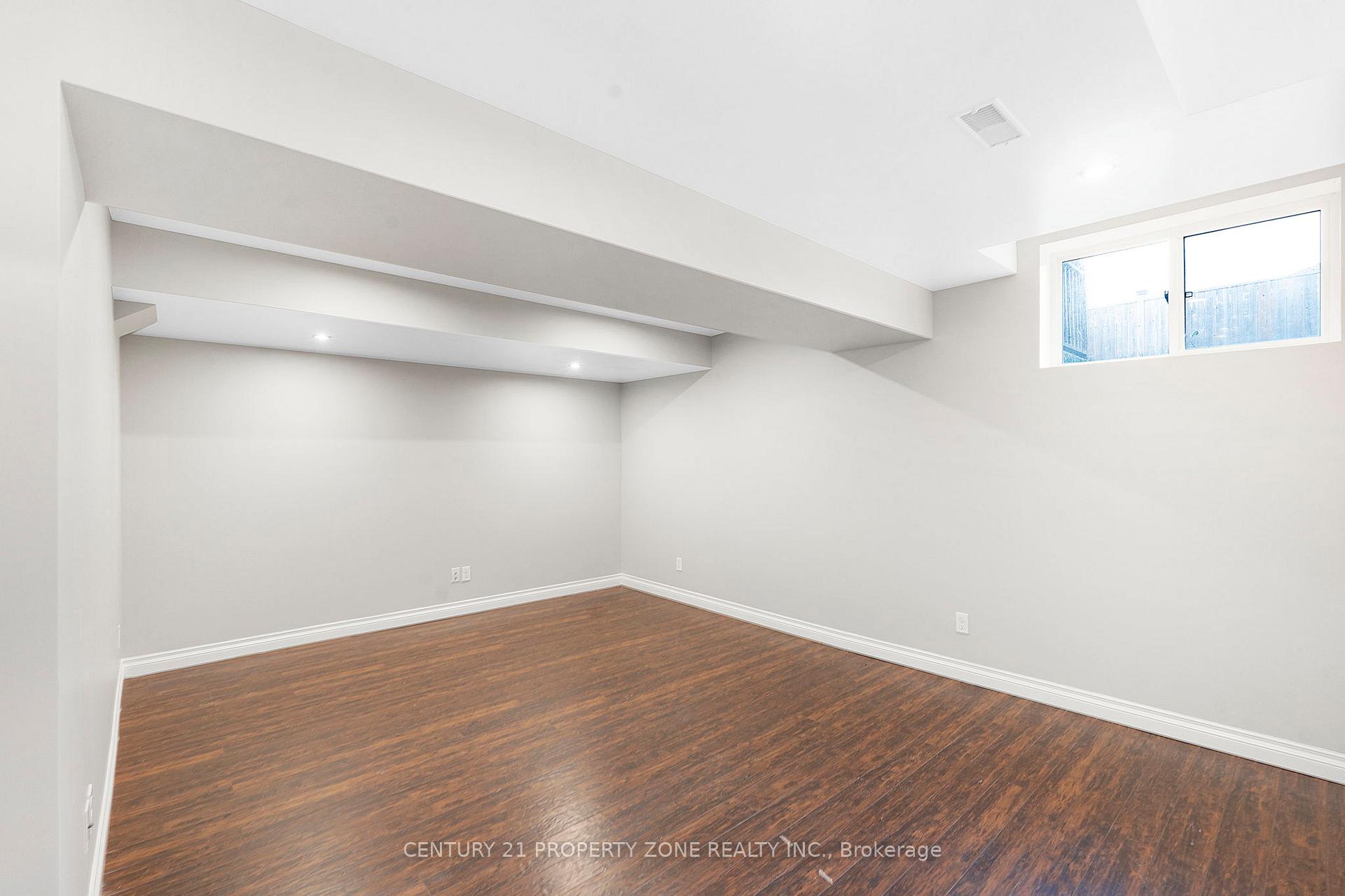 Photo 25 of 525 Banffshire Crescent, Kitchener — HOMEH