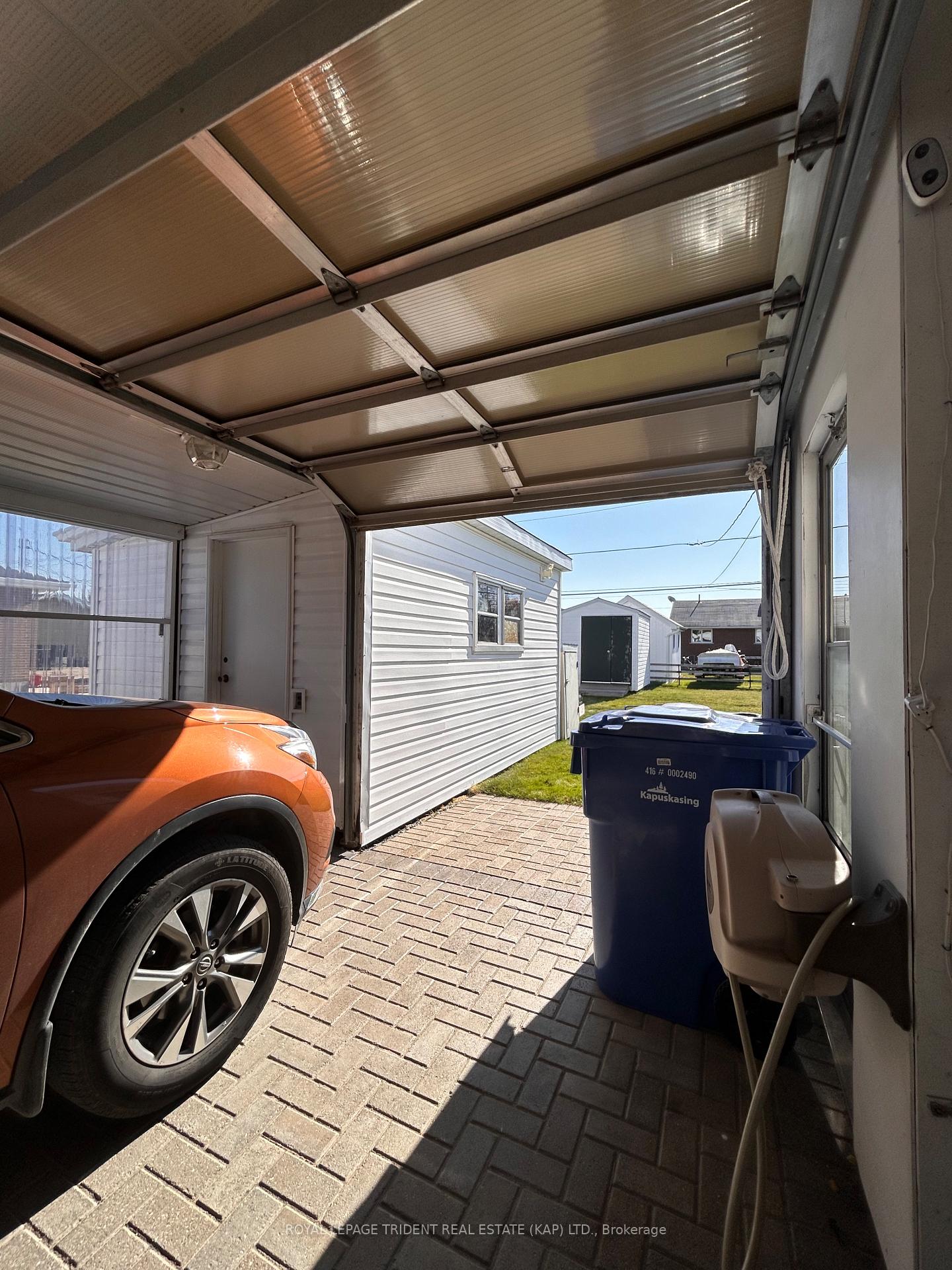 Photo 3 of 6 Seaborne Crescent S, Kapuskasing — HOMEH