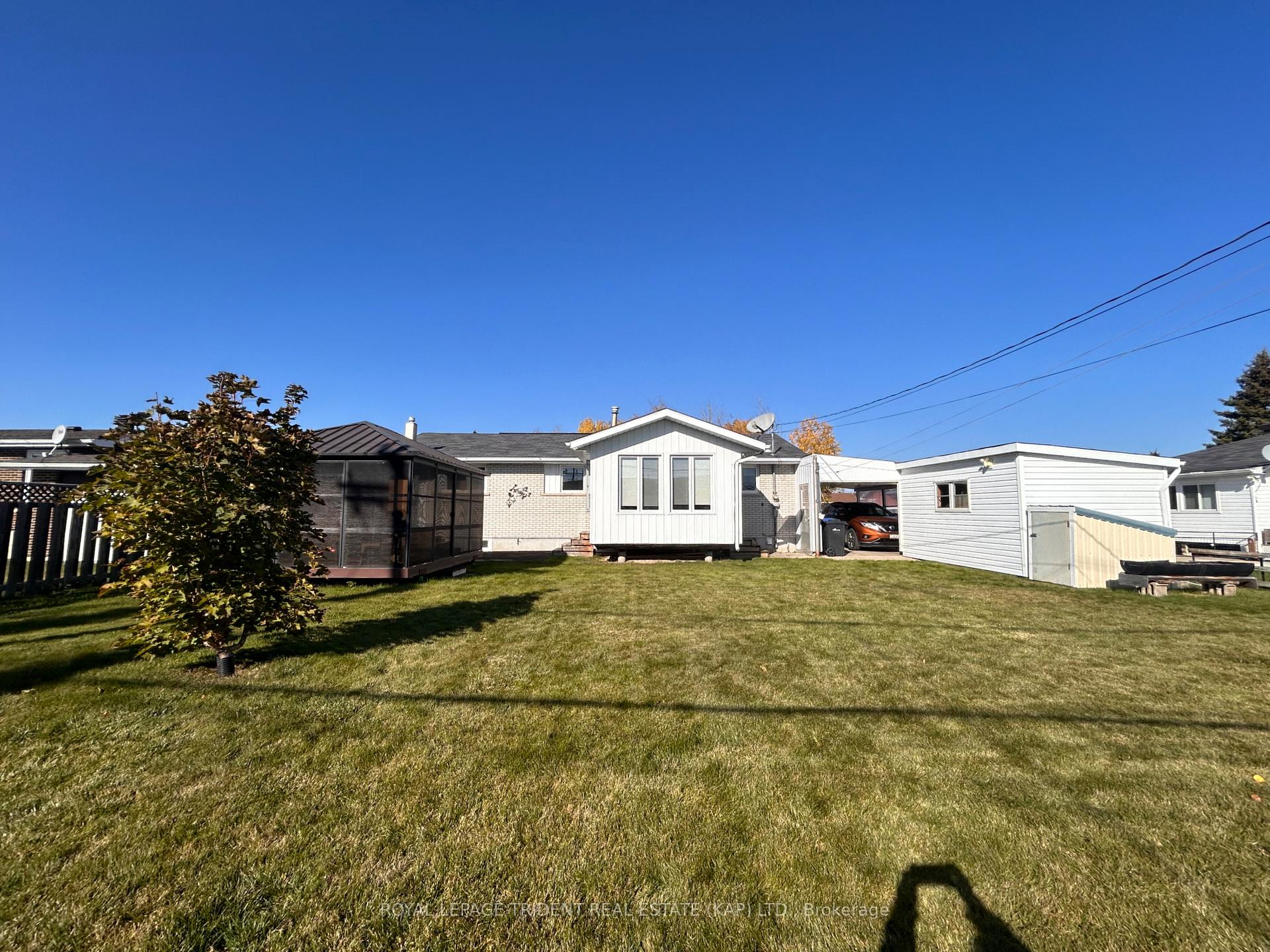 Photo 4 of 6 Seaborne Crescent S, Kapuskasing — HOMEH