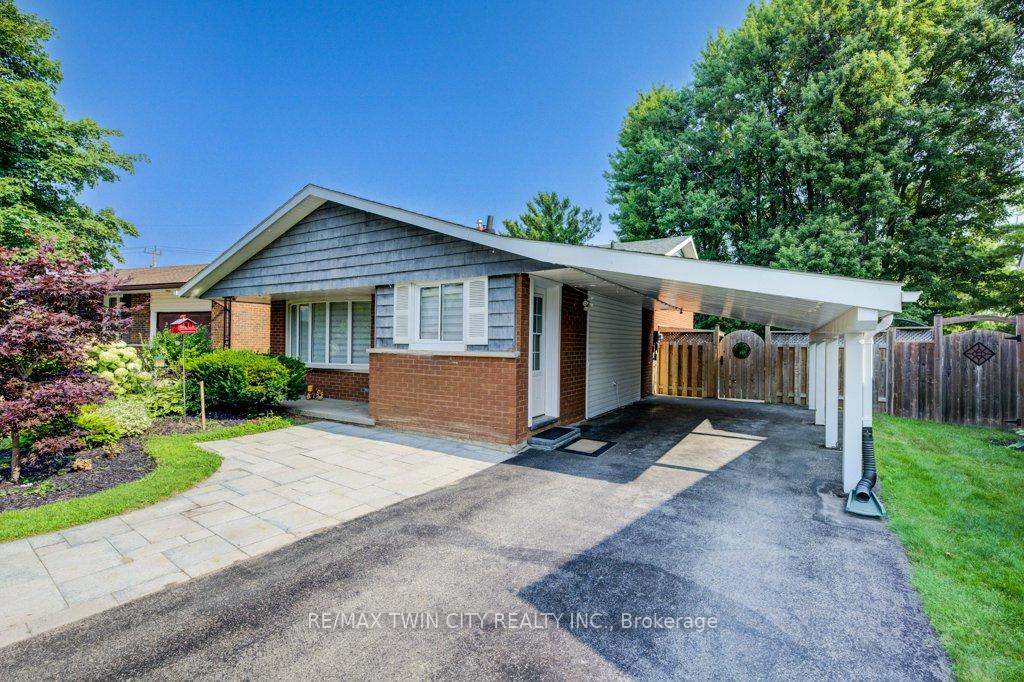 Photo 1 of Unit UPPER, 14 Dunsmere Court, Kitchener — HOMEH