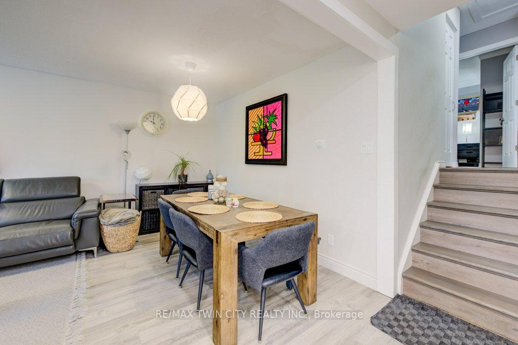 Photo 7 of Unit UPPER, 14 Dunsmere Court, Kitchener — HOMEH