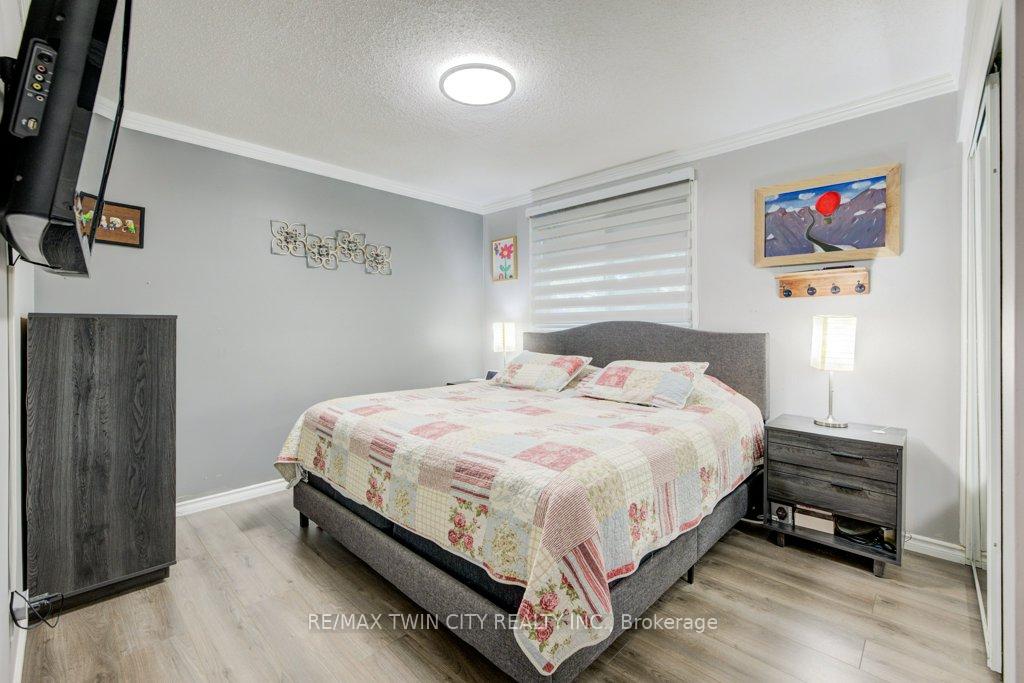 Photo 10 of Unit UPPER, 14 Dunsmere Court, Kitchener — HOMEH