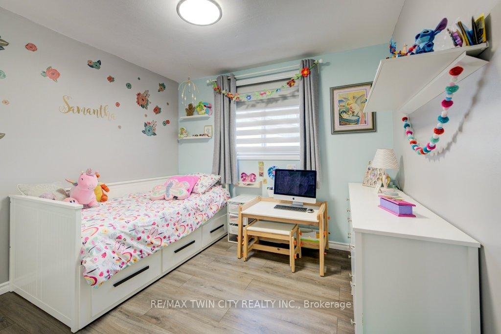Photo 11 of Unit UPPER, 14 Dunsmere Court, Kitchener — HOMEH