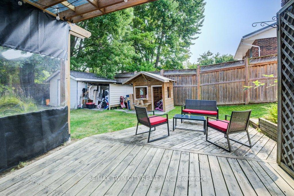 Photo 18 of Unit UPPER, 14 Dunsmere Court, Kitchener — HOMEH